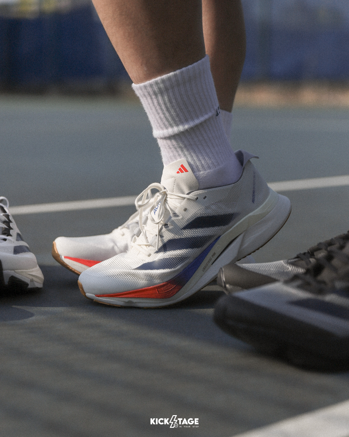 男鞋 ADIDAS ADIZERO BOSTON 12 白藍紅 透氣 輕量 運動 慢跑鞋【JI4476】