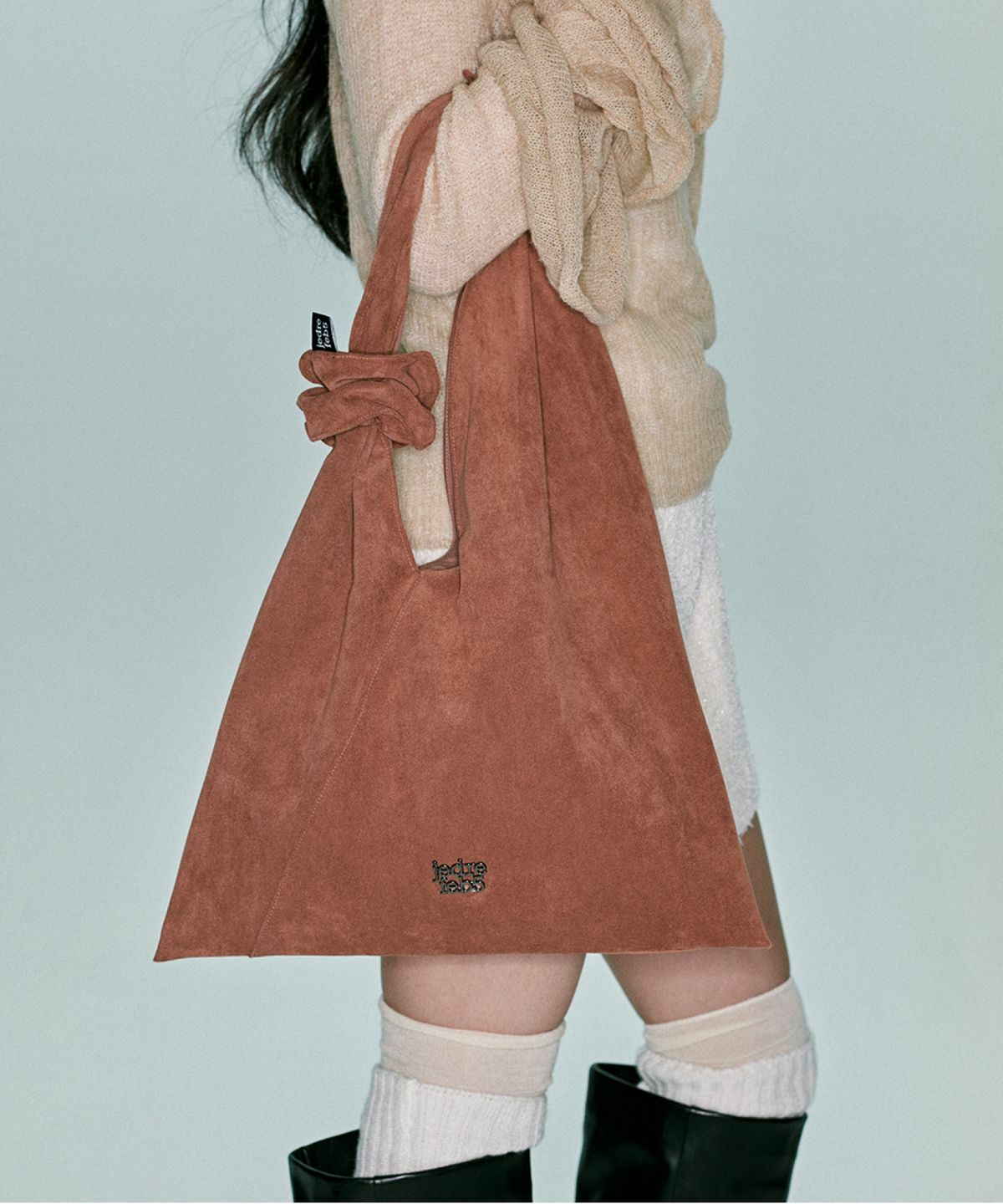 JEDREFEB5 Scrunchie hobo suede