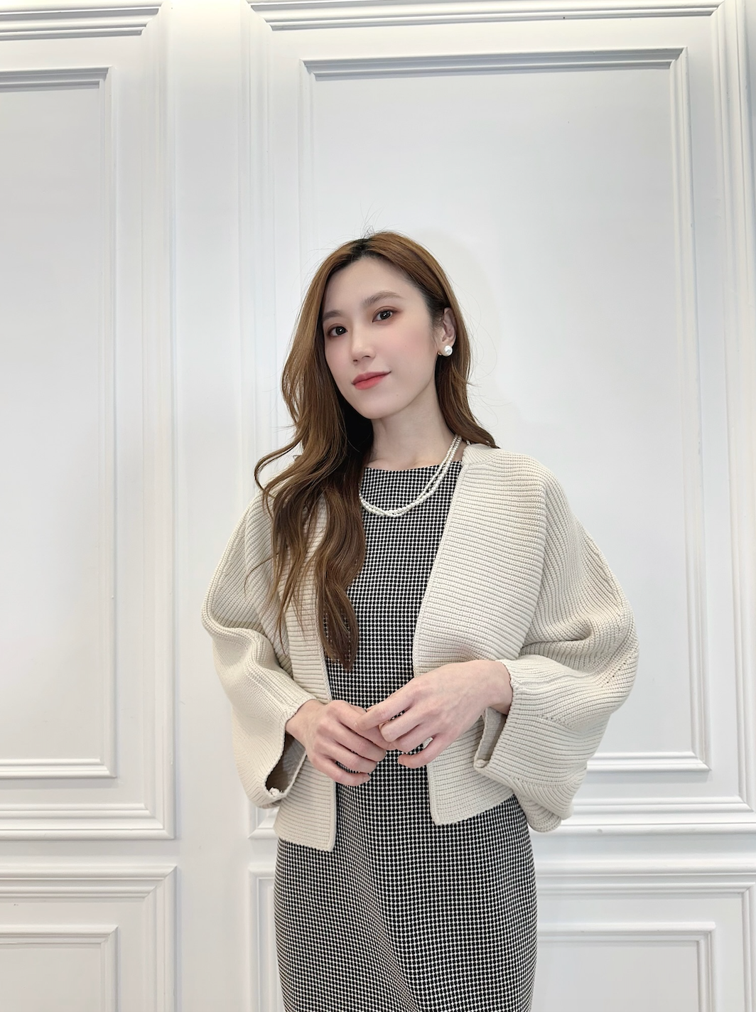 (高級大牌感)壓紋飛鼠袖針織外套