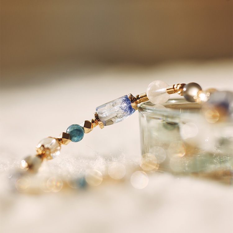 收穫：藍線石｜雪花幽靈｜藍綠晶｜灰月光｜銀髮晶