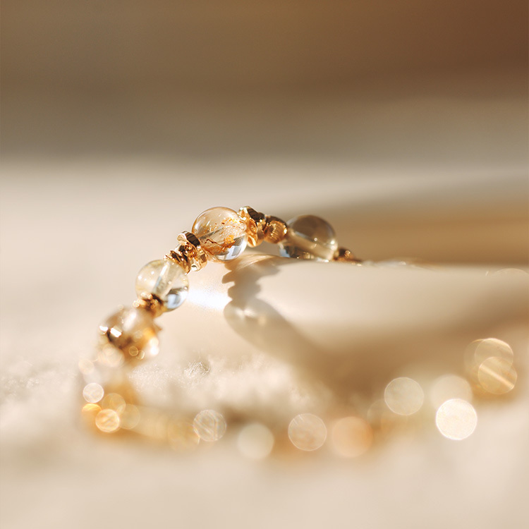 挖掘傷口：黃水晶｜黃金拉長石｜羽毛鈦｜黃銅礦膠花｜黃托帕