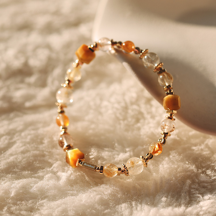 承受的循環：黃金虎眼｜黃膠花｜羽毛鈦｜白幽靈｜黃髮晶