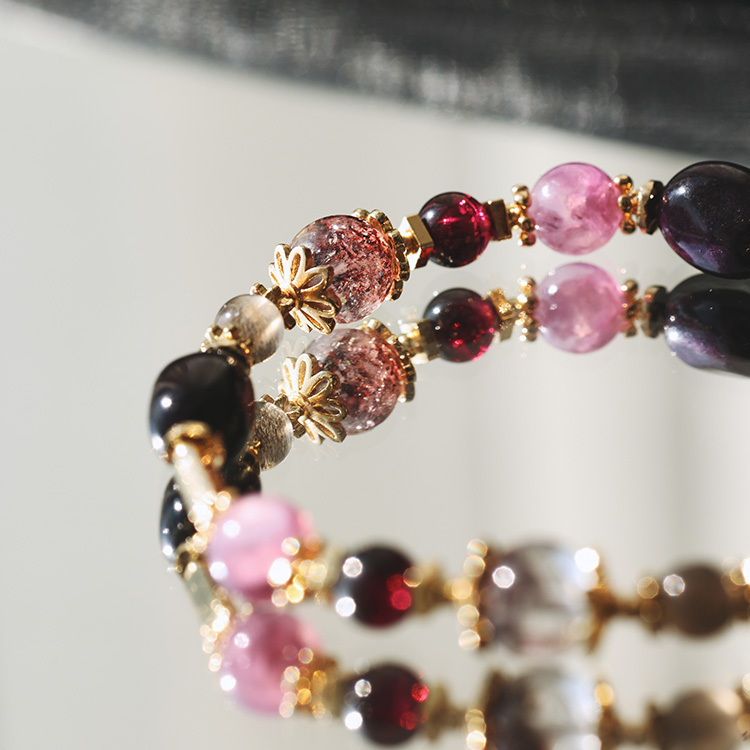 脆弱的光芒：紫磷鐵錳礦｜紫祖母晶｜紫牙烏｜金草莓｜骨幹黑太陽