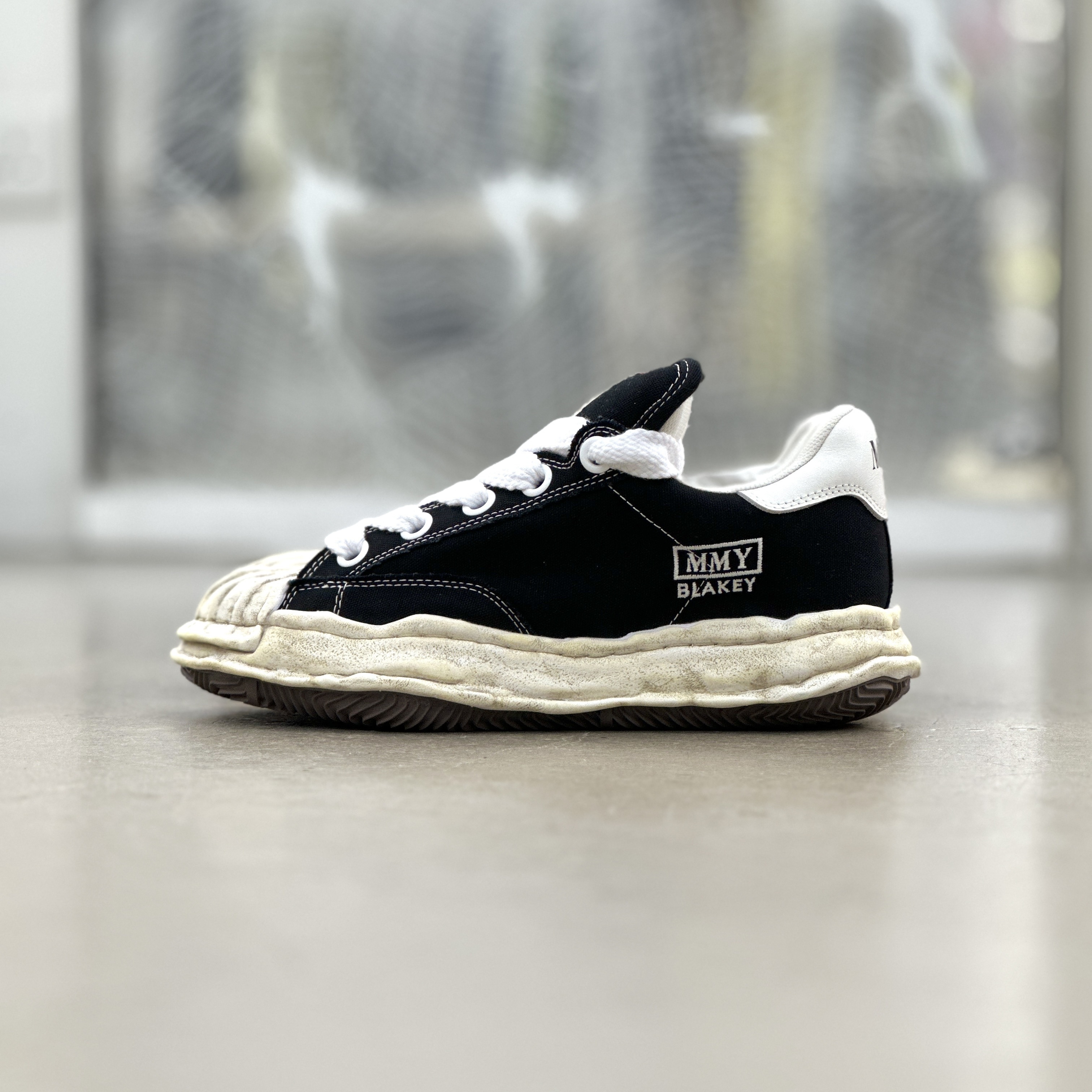 Maison Mihara Yasuhiro Blakey Puffer Sole Canvas- Black l A13FW730