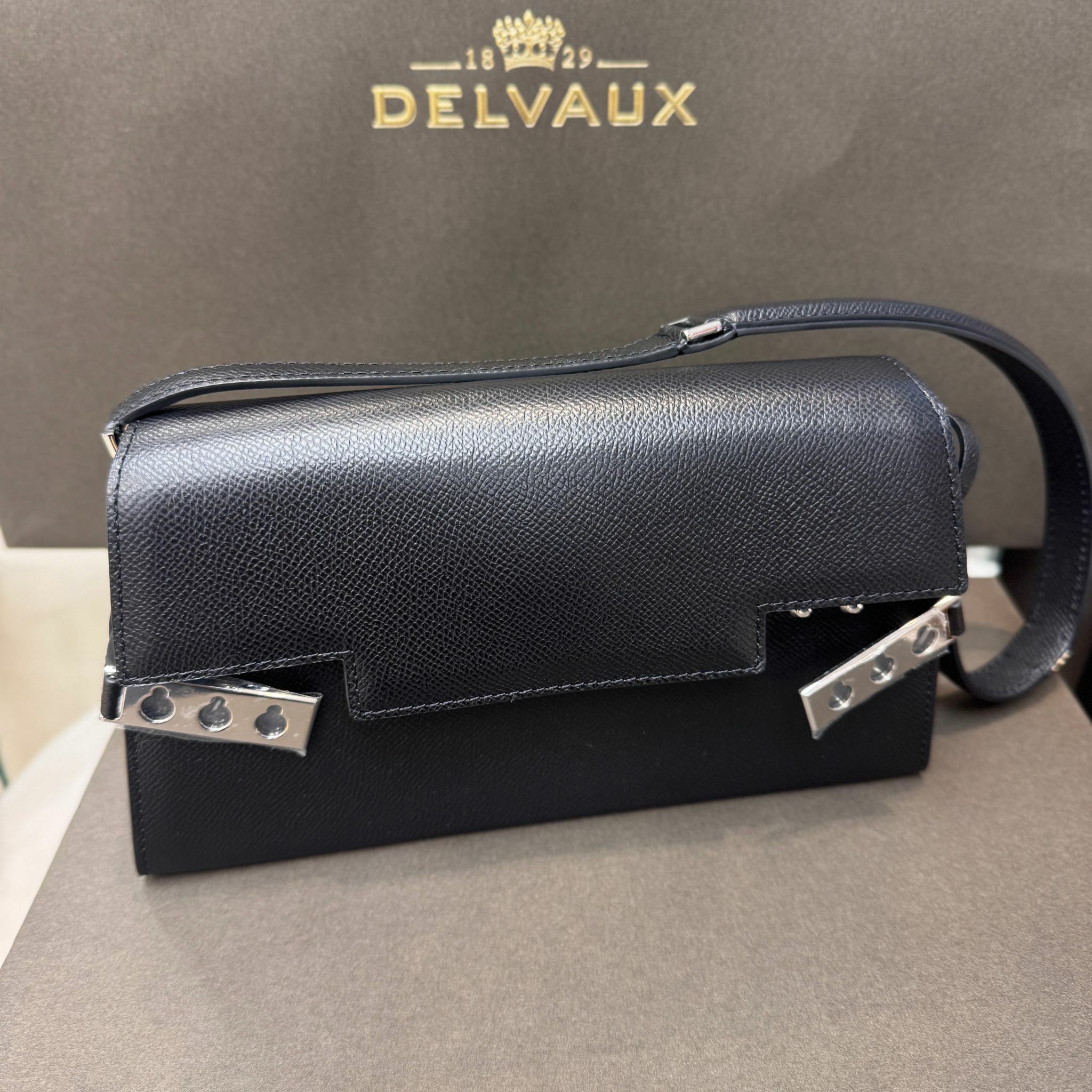 1DV1207-083 DELVAUX Tempete To Go Alpina Ca Noir Palladium #DALL0668BKN099ZPA (B-EU-E)