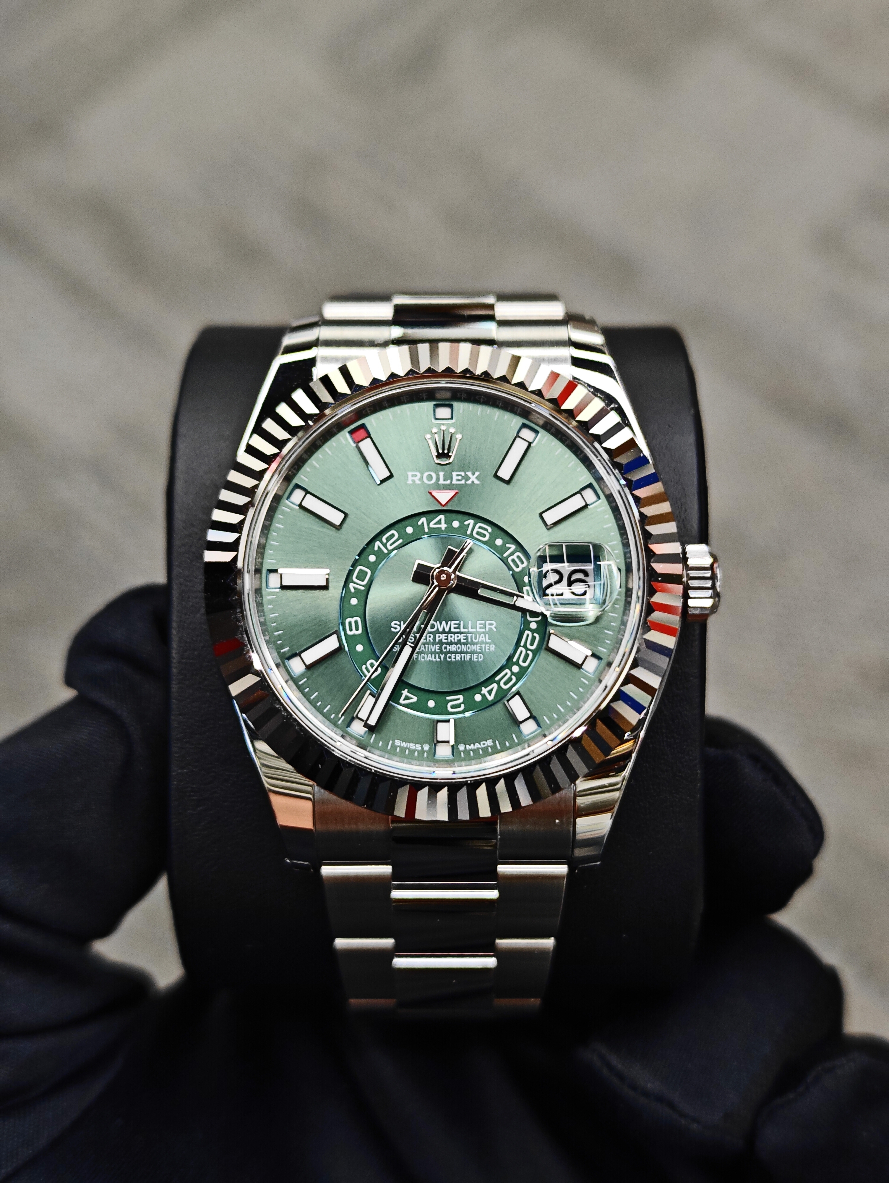 BRAND NEW ROLEX 336934 SKY DWELLER WHITE GOLD STEEL GREEN GMT DATE OYSTER STEEL 42mm