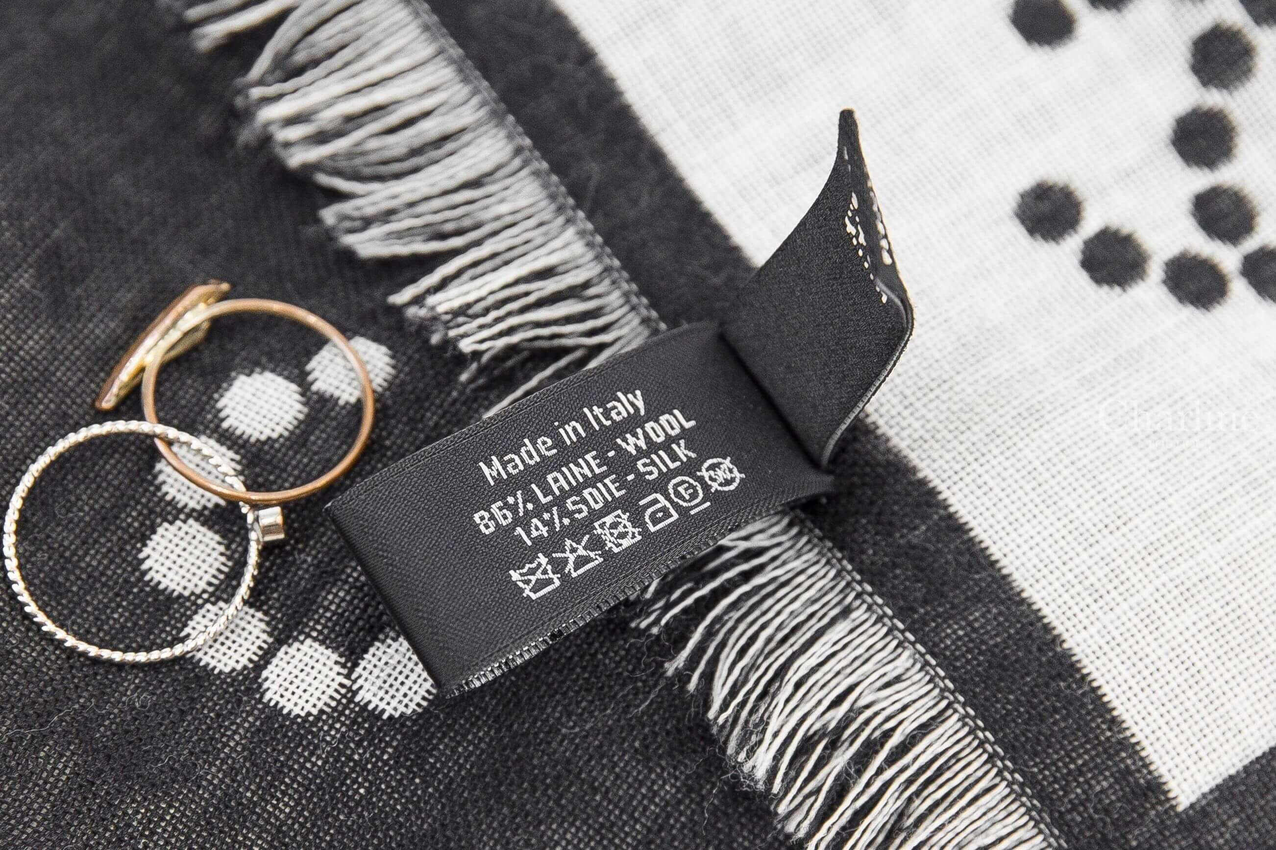 Chanel Square Scarf 黑色白色圓點字母CC線條滾邊羊毛混絲流蘇披肩-Charline Boutique 精品代購