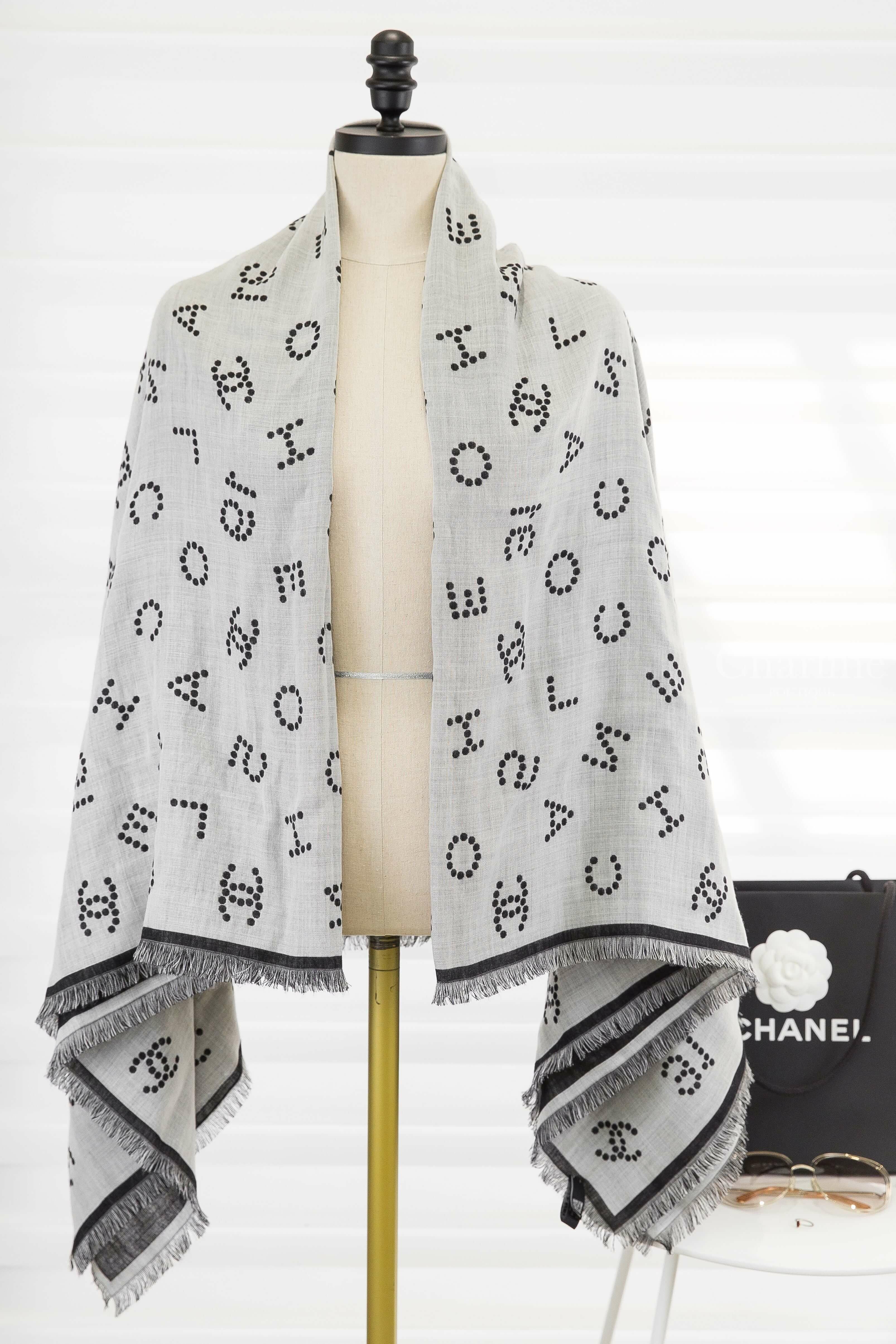 Chanel Square Scarf 黑色白色圓點字母CC線條滾邊羊毛混絲流蘇披肩-Charline Boutique 精品代購