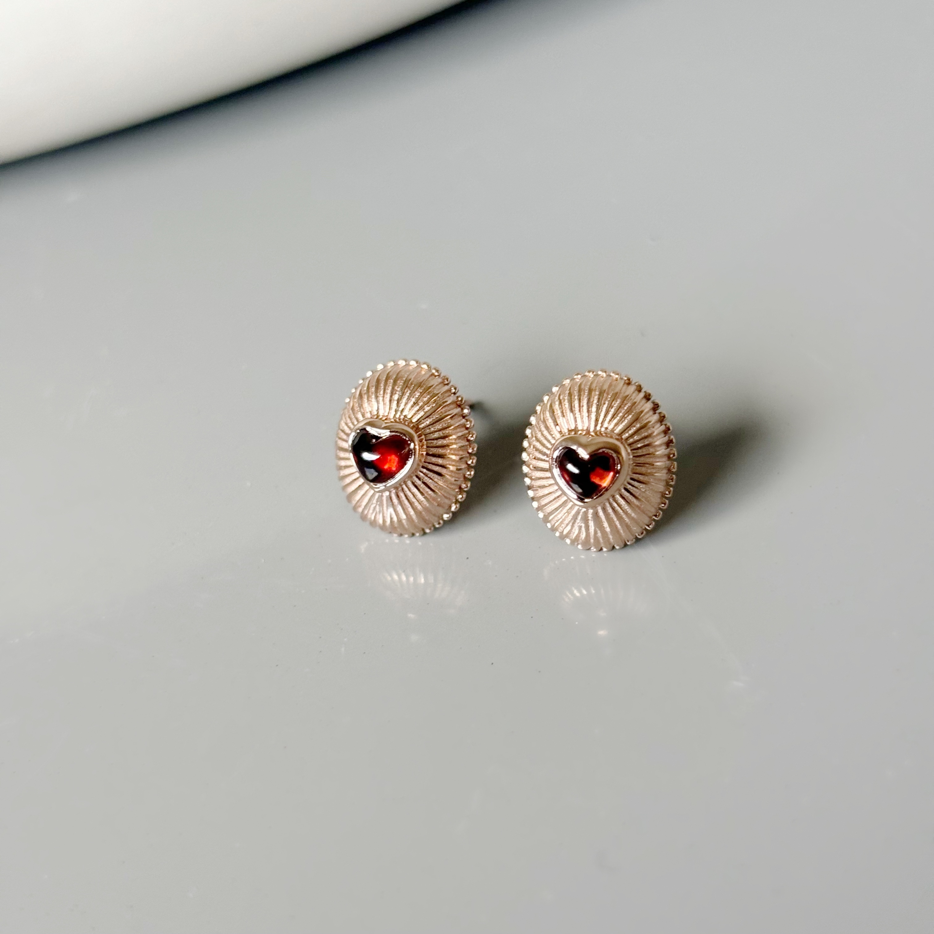 Vintage heart石榴石耳環