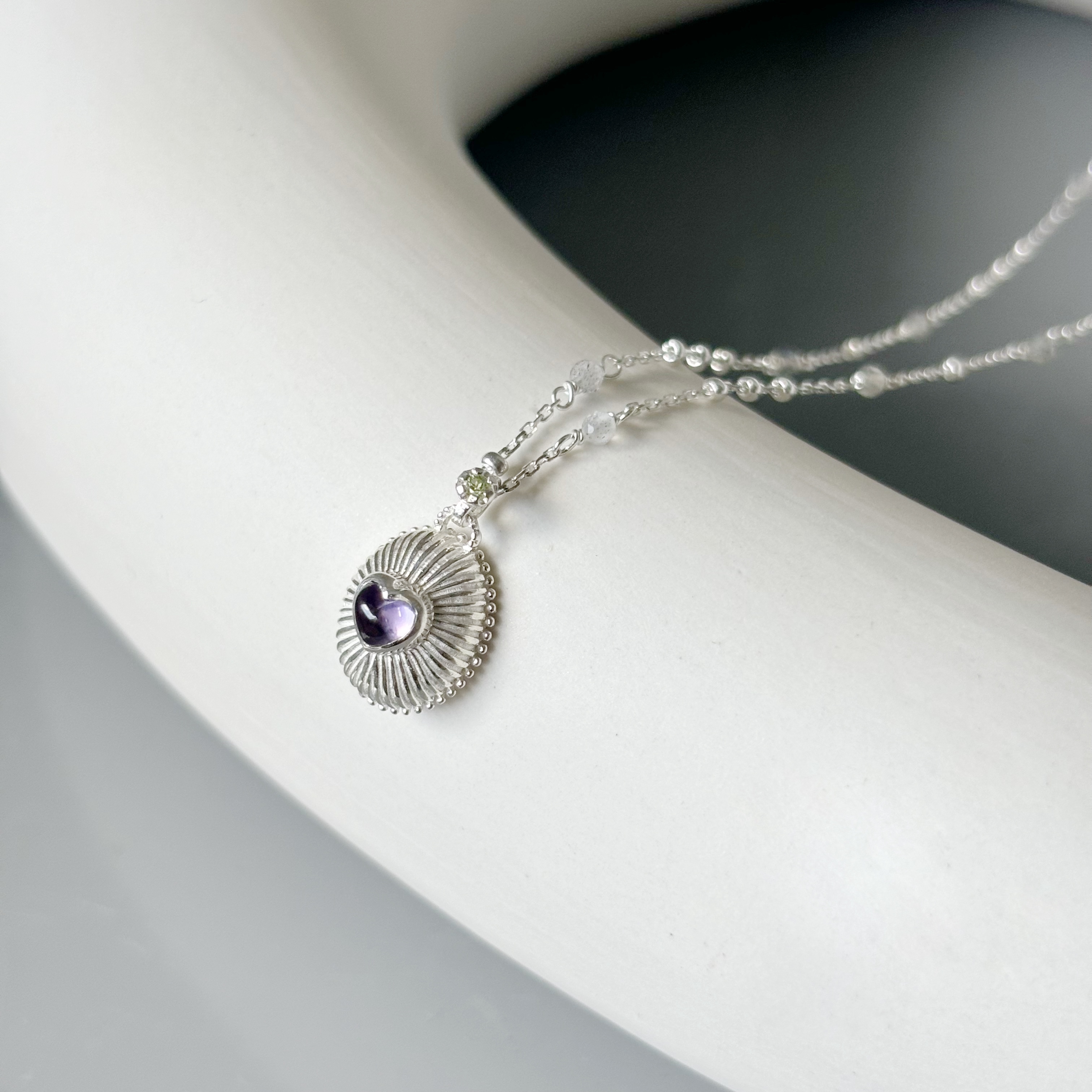 Vintage heart紫水晶拉長石項鍊