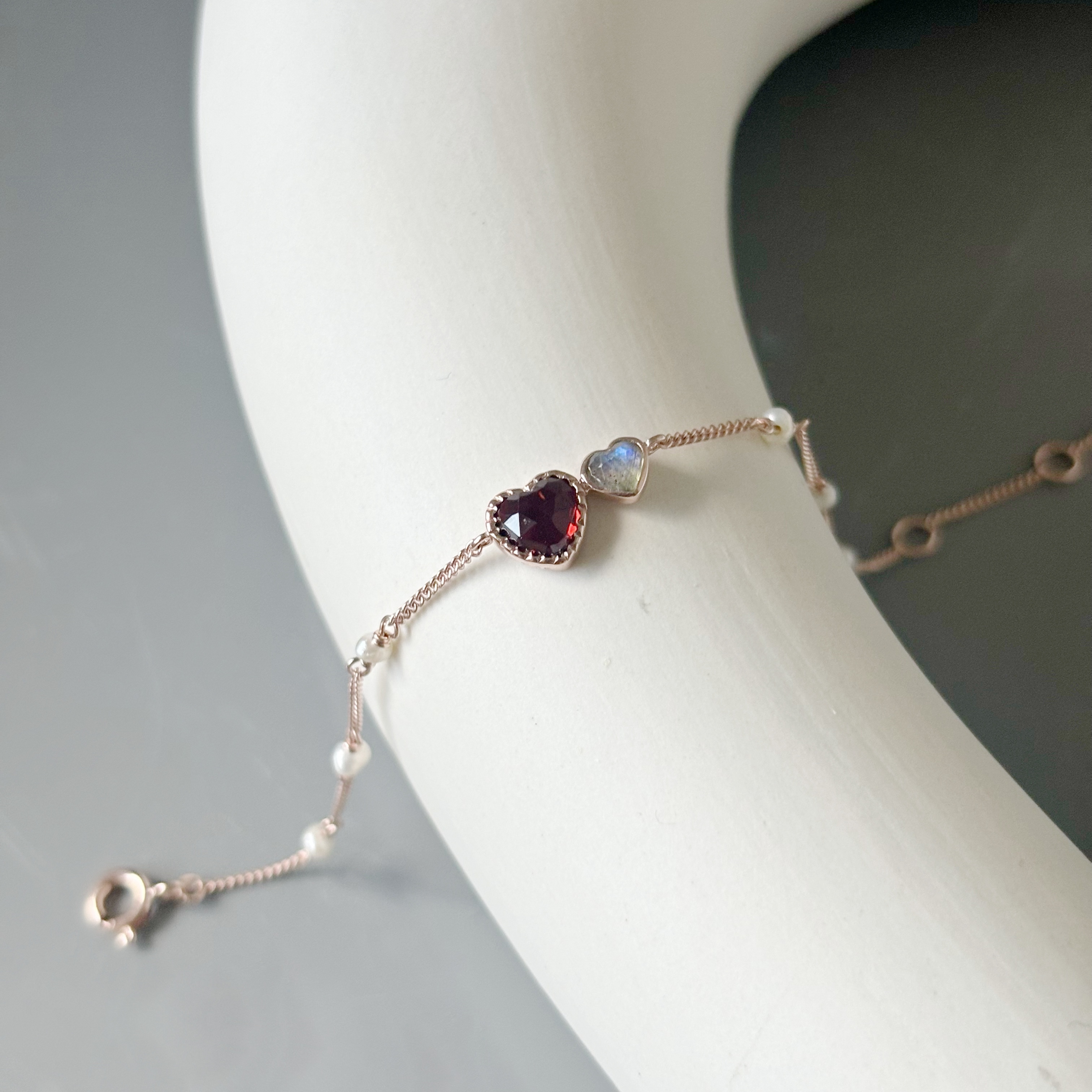 Double heart石榴拉長石手鍊