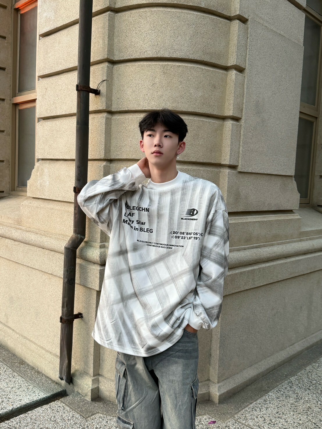 (GOAL) BLACK 刷舊 油漆 浮雕 長tee BC574