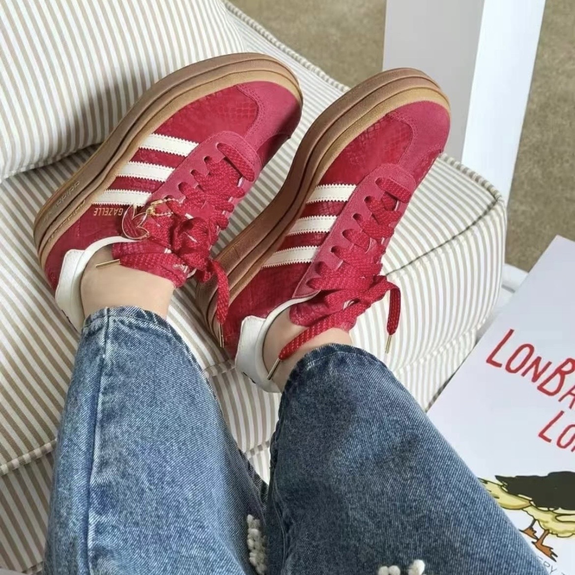 【逢甲FUZZY】W Adidas Originals Gazelle Bold CNY 蛇年 蛇鱗 紅 JQ5977