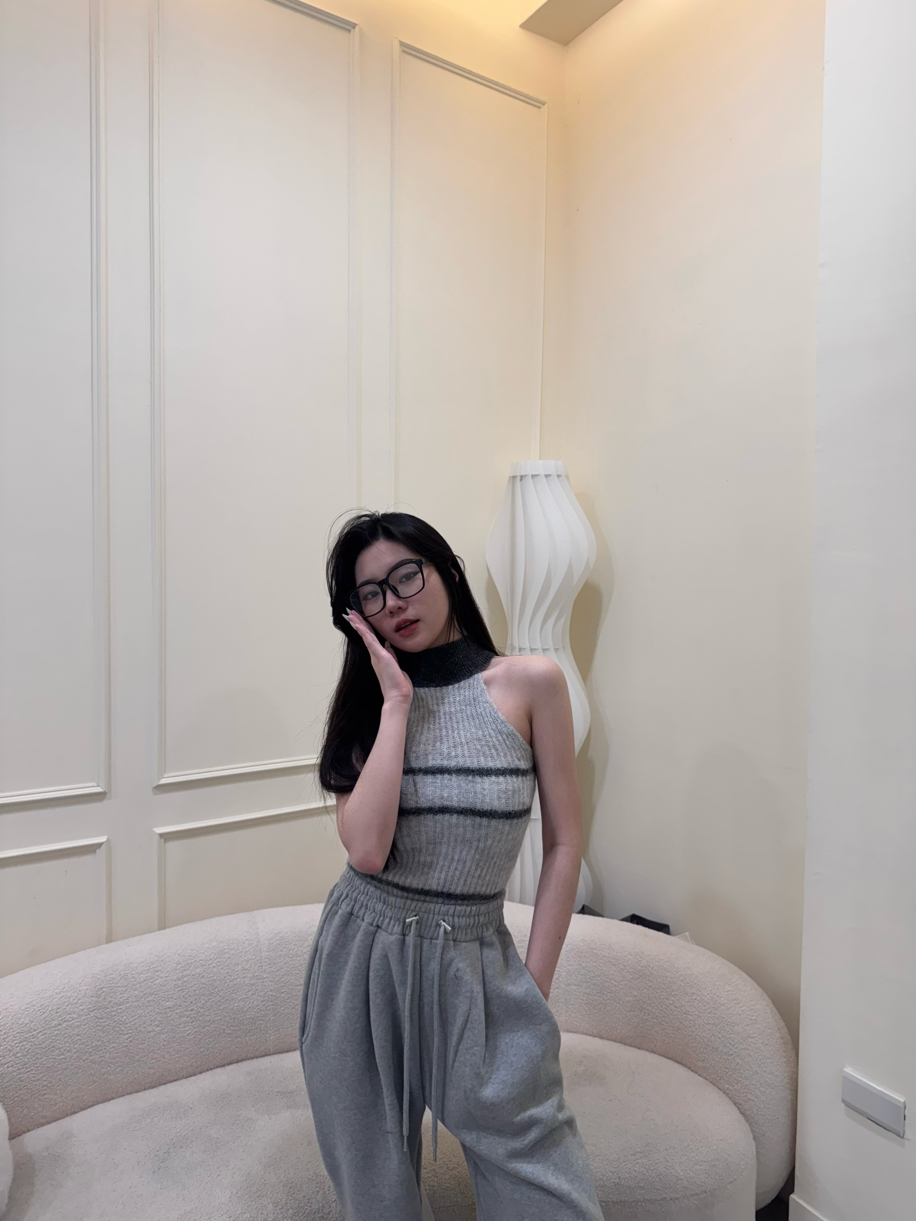 繞脖削尖針織背心🩶