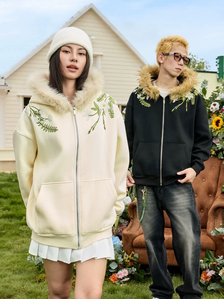 Harsh and Cruel 過肩刺繡花環 毛領連帽外套 HZ244030354