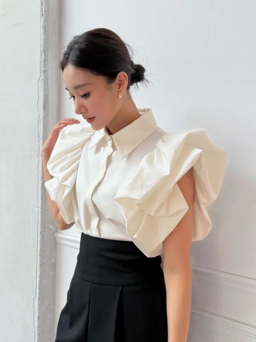 浮誇感雲朵澎澎袖翻領排釦上衣-F / 3色 (Elegant & Love)