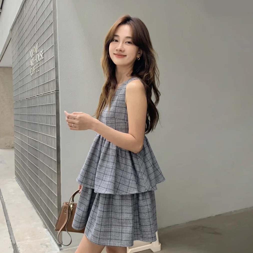 質感灰格紋V領蛋糕裙短洋裝S-M (Elegant & Love)