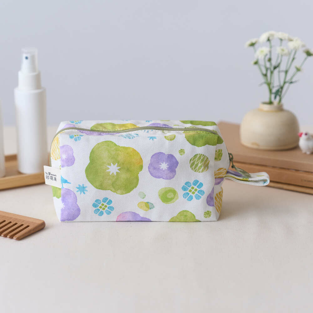Zipper Cuboid Pouch/Begonia Glass Pattern No.17/Pastel Lilac