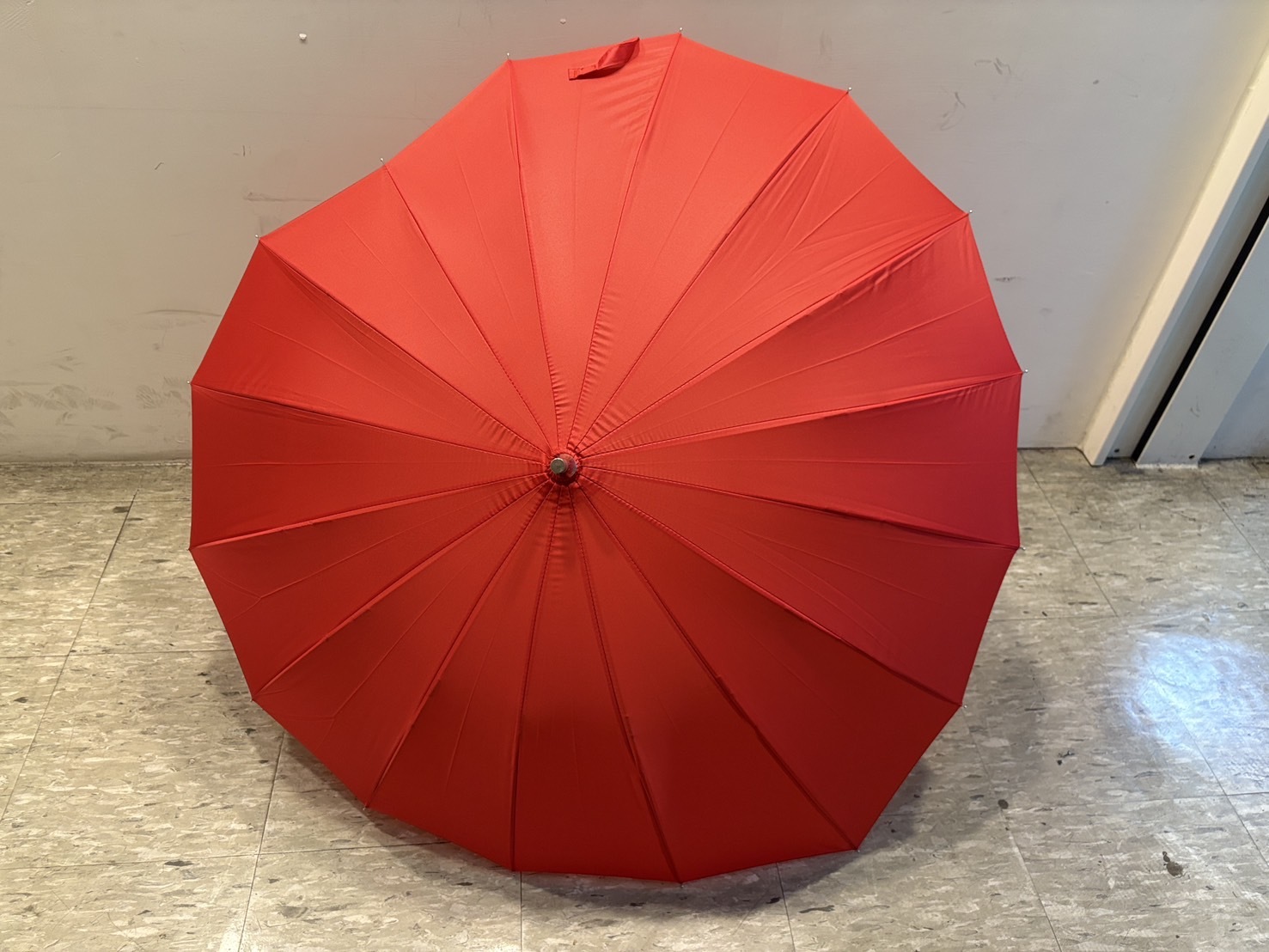 台中院｜大紅創意16K心型傘