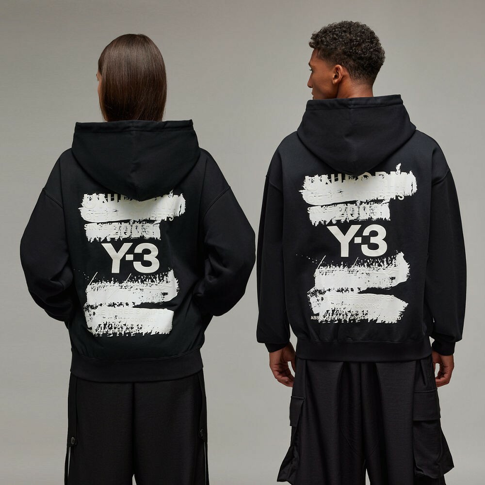 【 Y-3 U GFX HOODIE 筆觸印刷連帽TEE - 黑 】