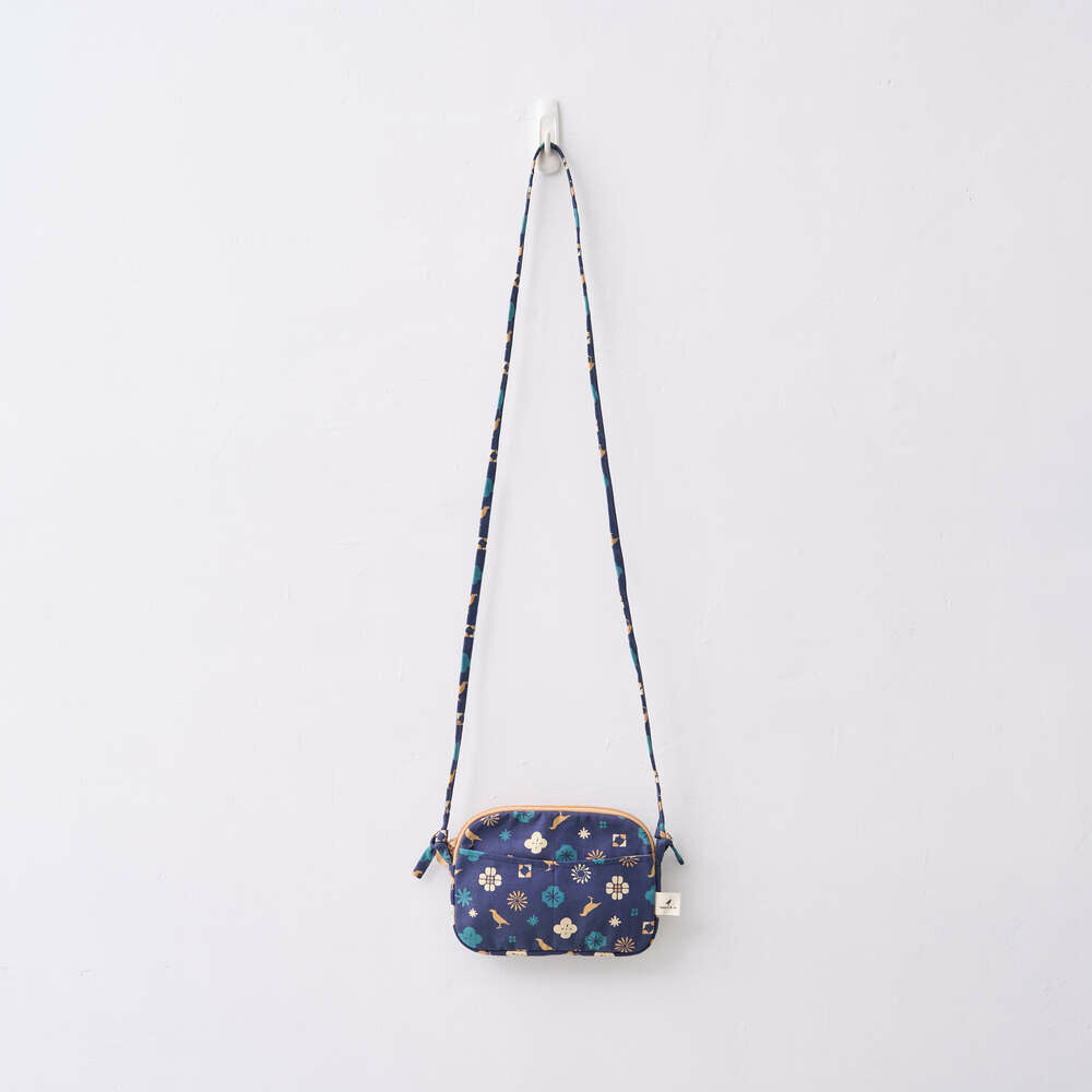 Clutch with Long Strap/Classic/Deep Blue