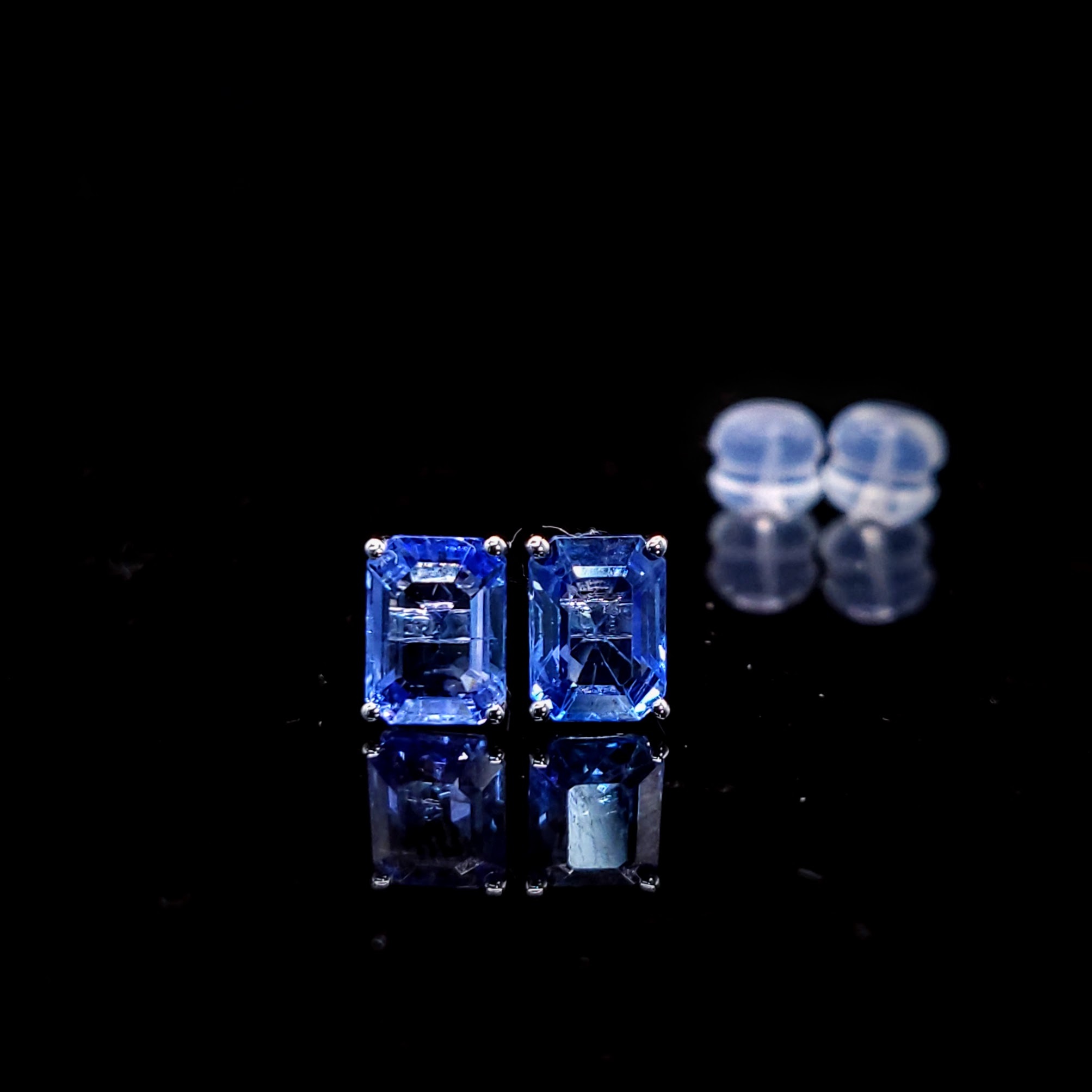 18K White Gold 2.36ct Sapphire Earrings