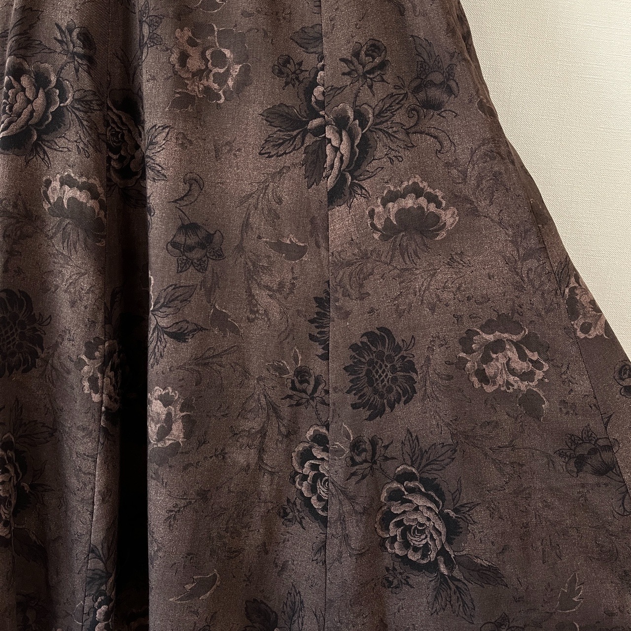 日本製啡色大花羊毛半裙