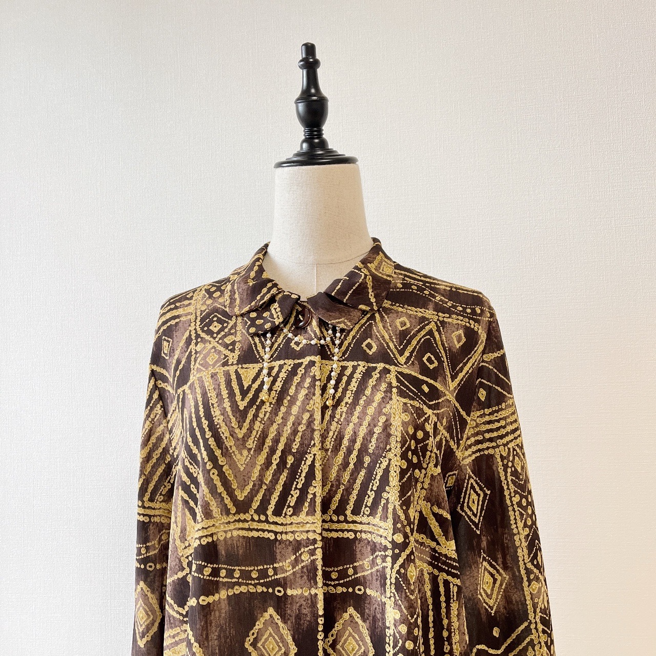 日本製啡色花瓣領民族風圖案古著上衣