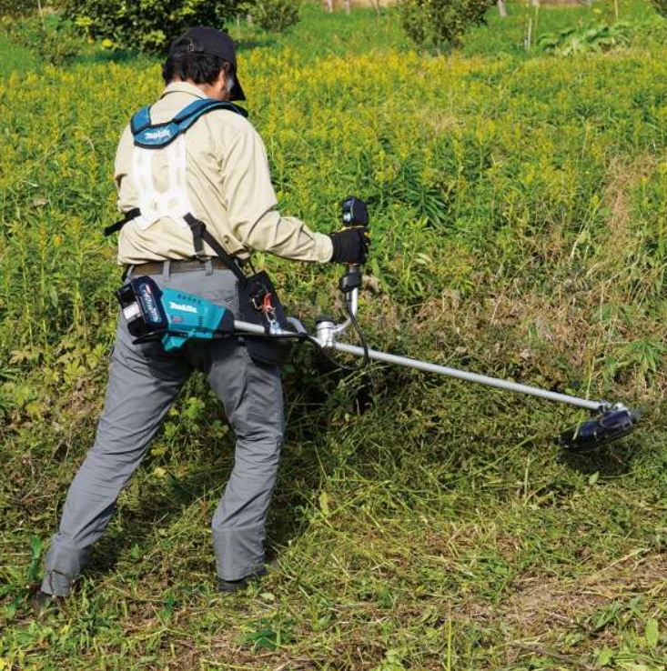 "MAKITA"牧田牌 充電式割草機330mm(無碳刷)(鋰40V)(淨機)-[UR016GZ]