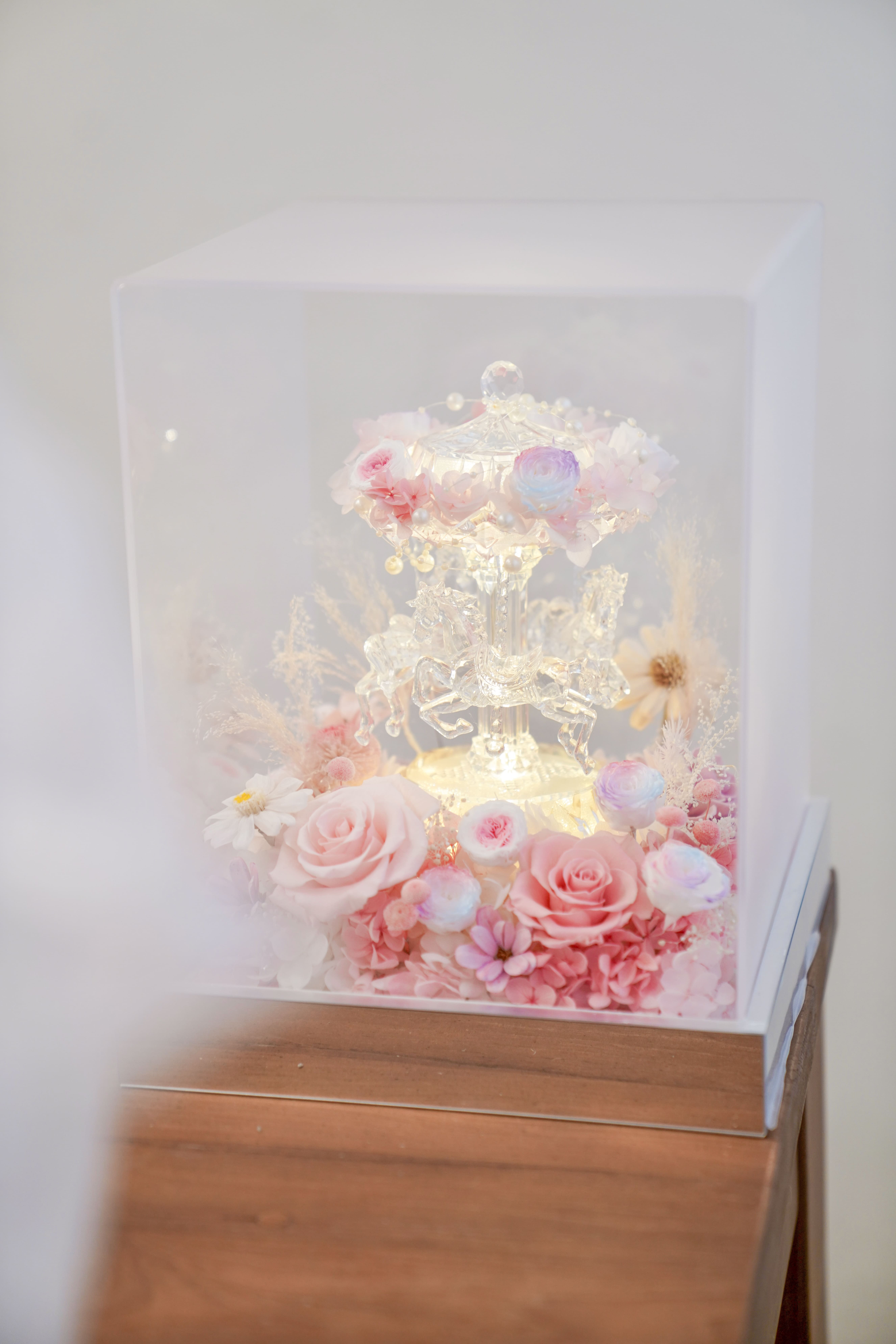 夢幻愛情 旋轉木馬 永生花 (僅剩一款)