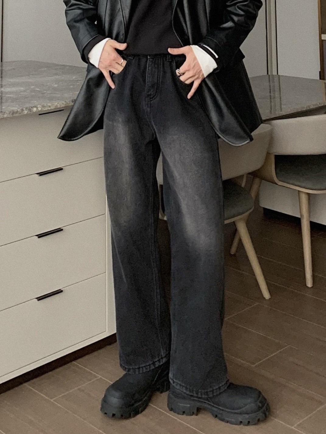 年末出清✧˖°黑色水洗刷色直筒牛仔褲（男女可穿 XL-2XL)