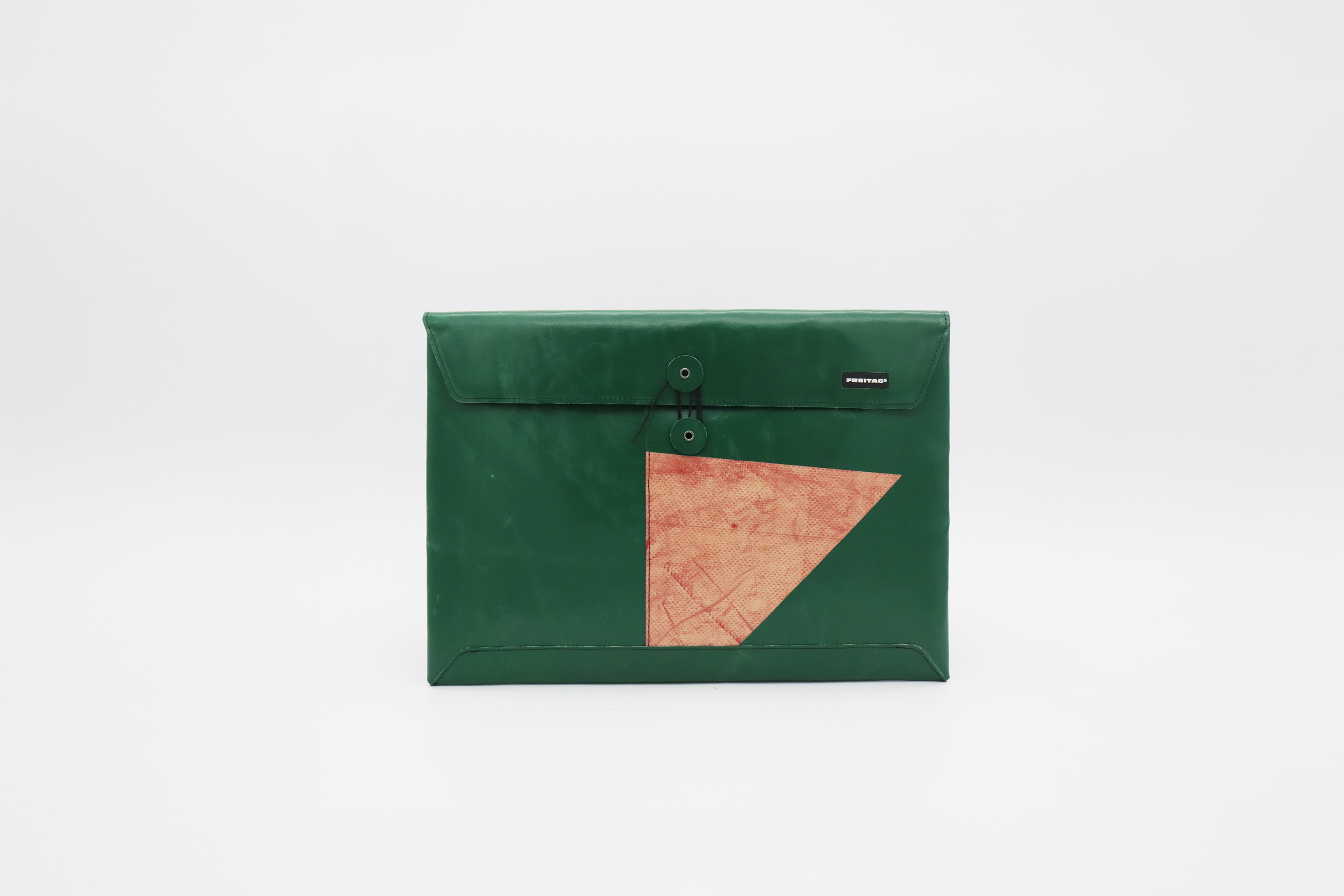 F421 SLEEVE FOR MACBOOK PRO 15"