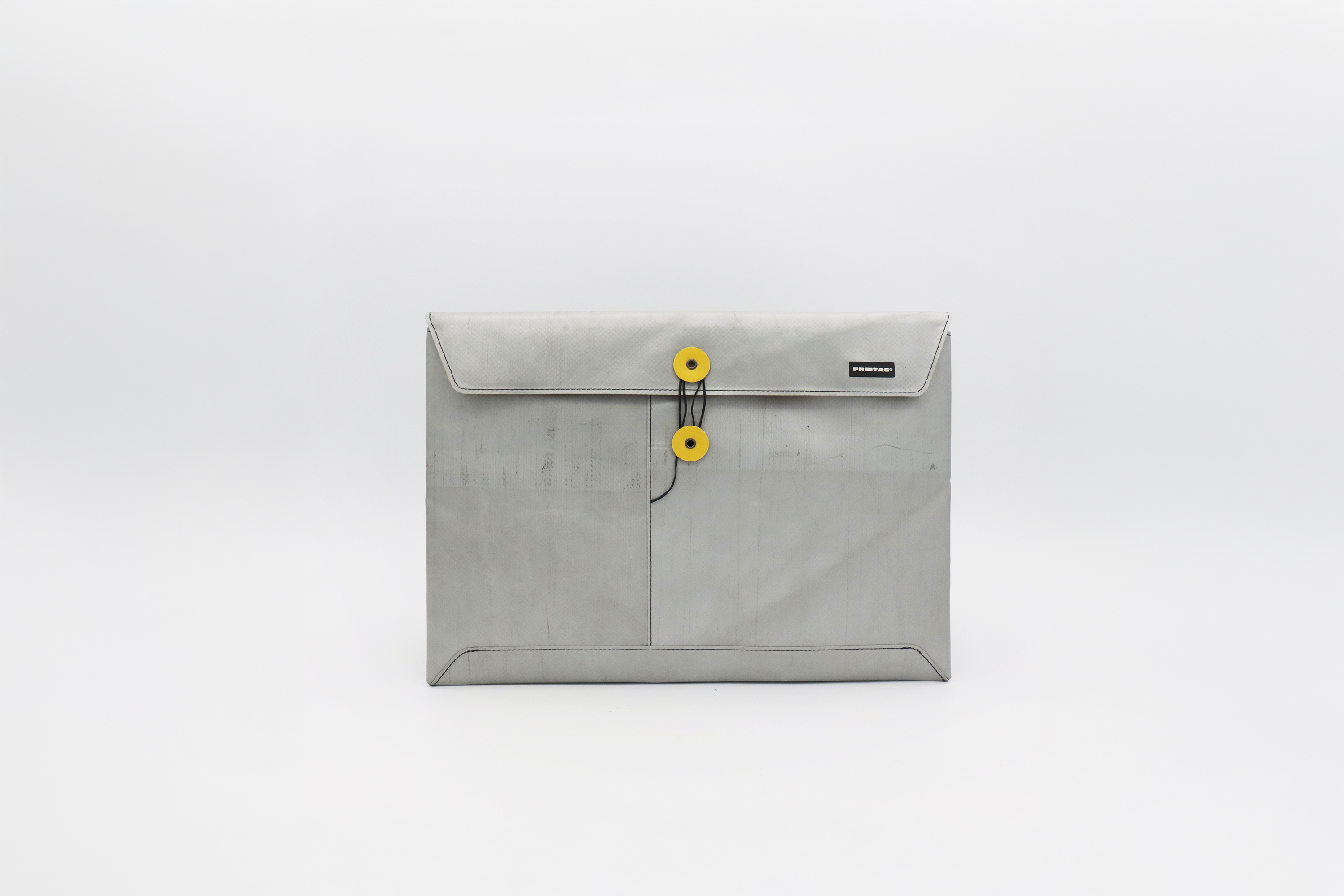 F421 SLEEVE FOR MACBOOK PRO 15"