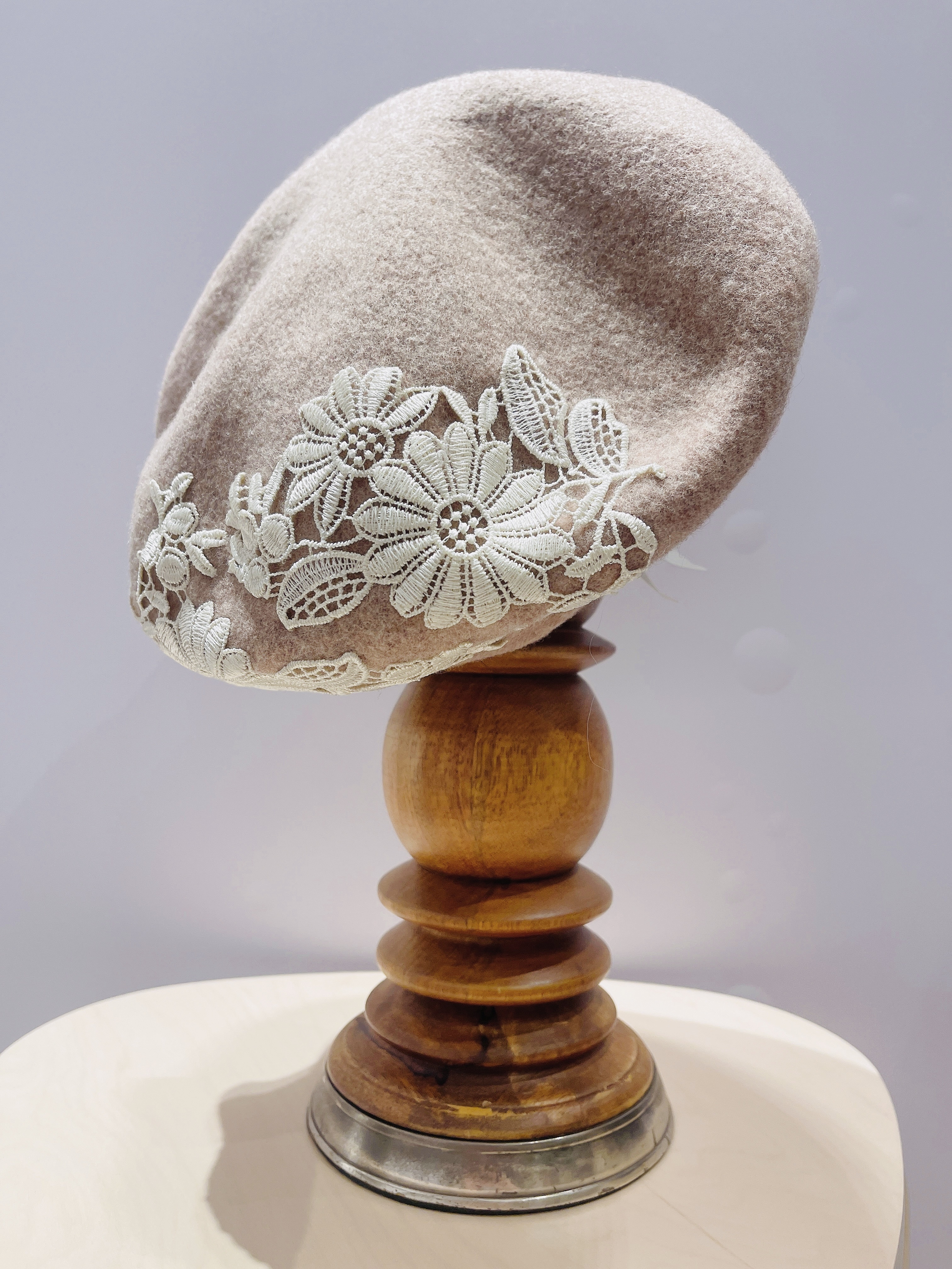 刺繡卡色貝雷帽