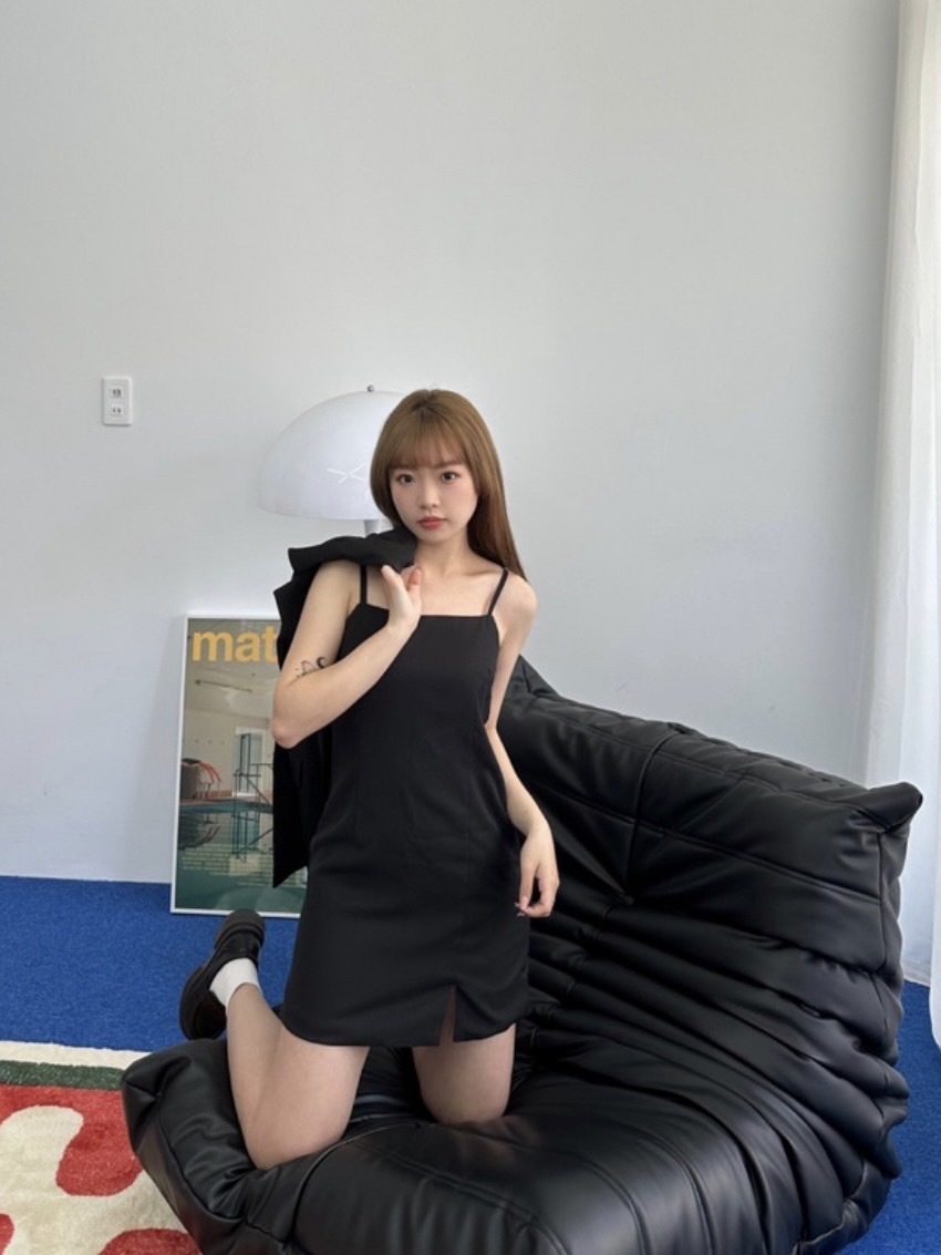 年末出清✧˖°小吊帶連身裙 肩帶可調（黑色）