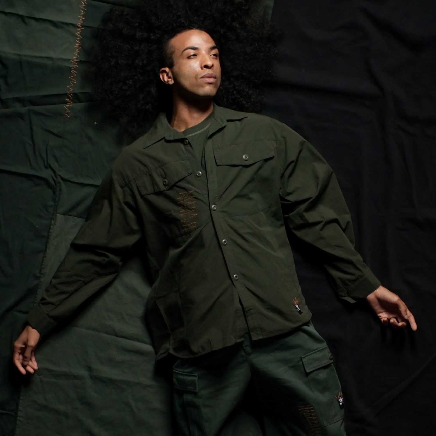 補丁雙口袋長袖襯衫-陸軍綠