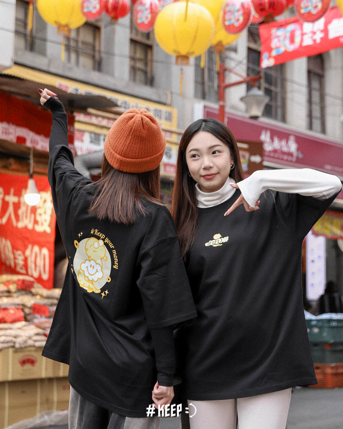 [售出無退換] #KEEP FORTUNE TURNS THE WHEEL TEE 黑色 雲朵人 蛇年限定 蛇來運轉 短TEE【KS277-BK】CNYSNAKE