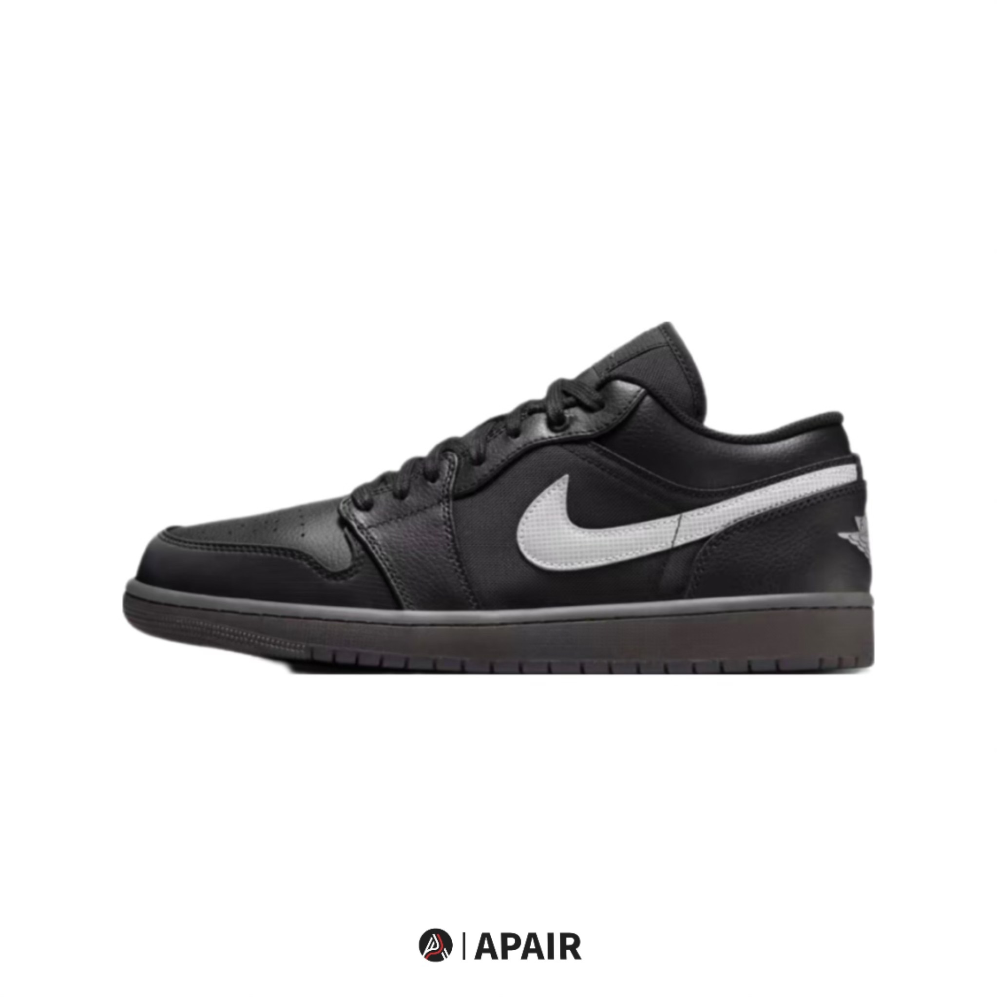 【APAIR】現貨 NIKE AIR JORDAN 1 LOW 全黑 夜幕 反光白勾 HV5968-001