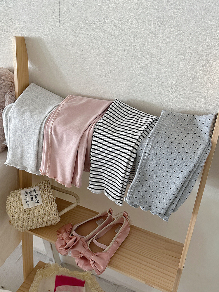 柔軟木耳邊彈力內搭褲