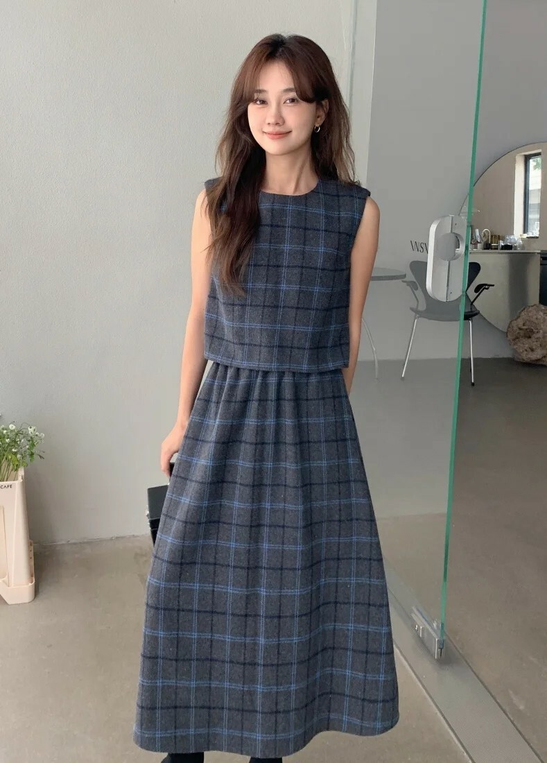 灰綠格紋配色收腰傘擺圓領背心長洋裝S-M (Elegant & Love)