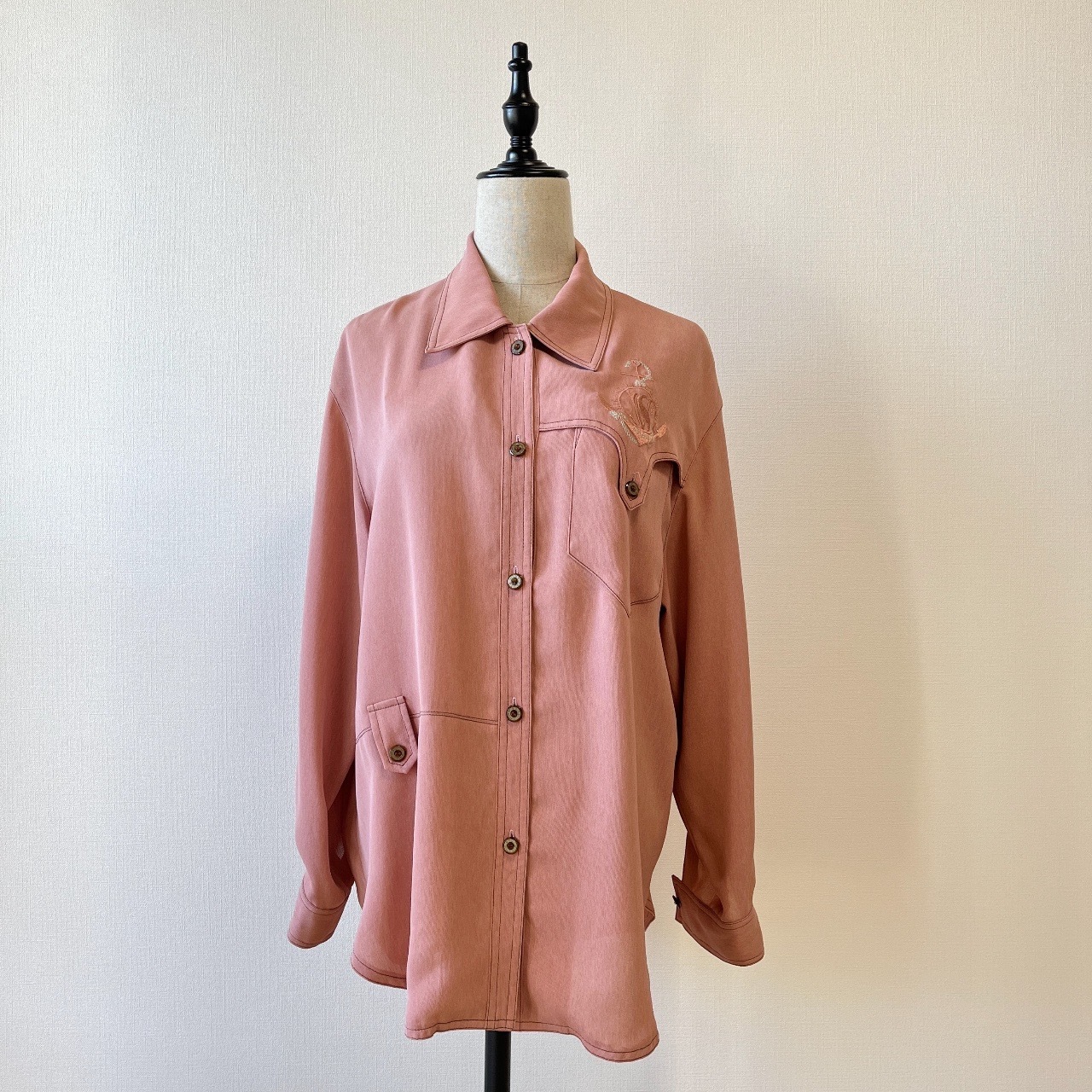 粉紅色刺繡古著上衣