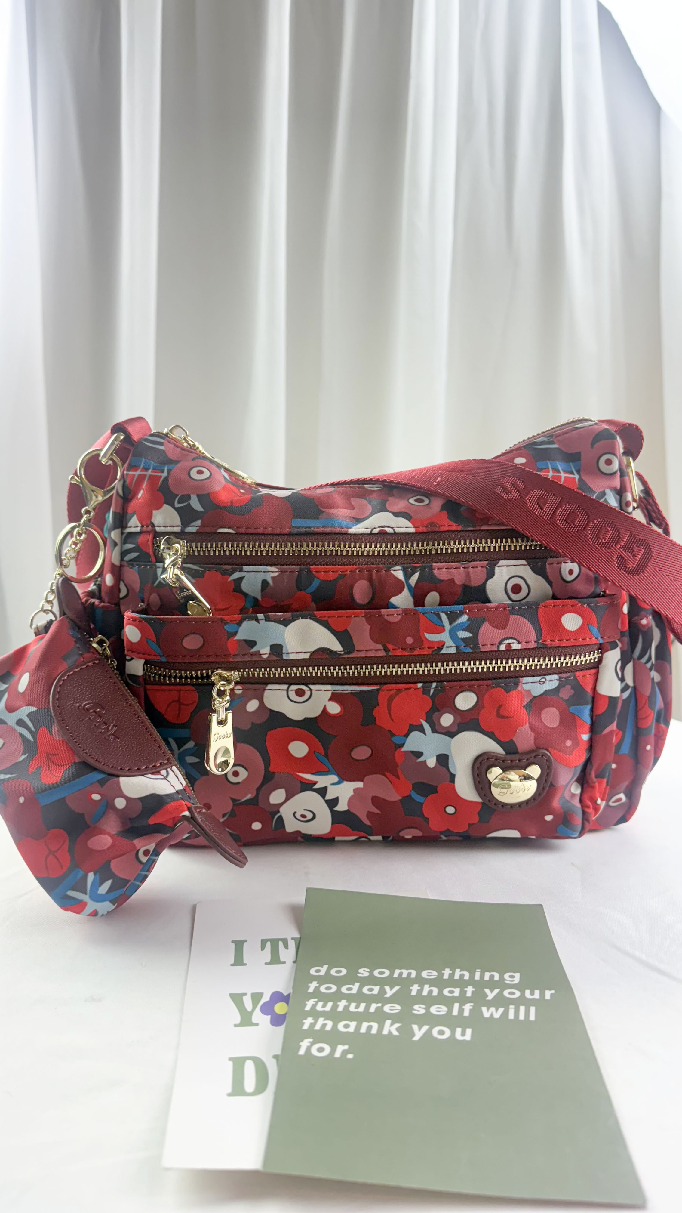 GOODS 紅花朵拼色防潑水側背包  #2689