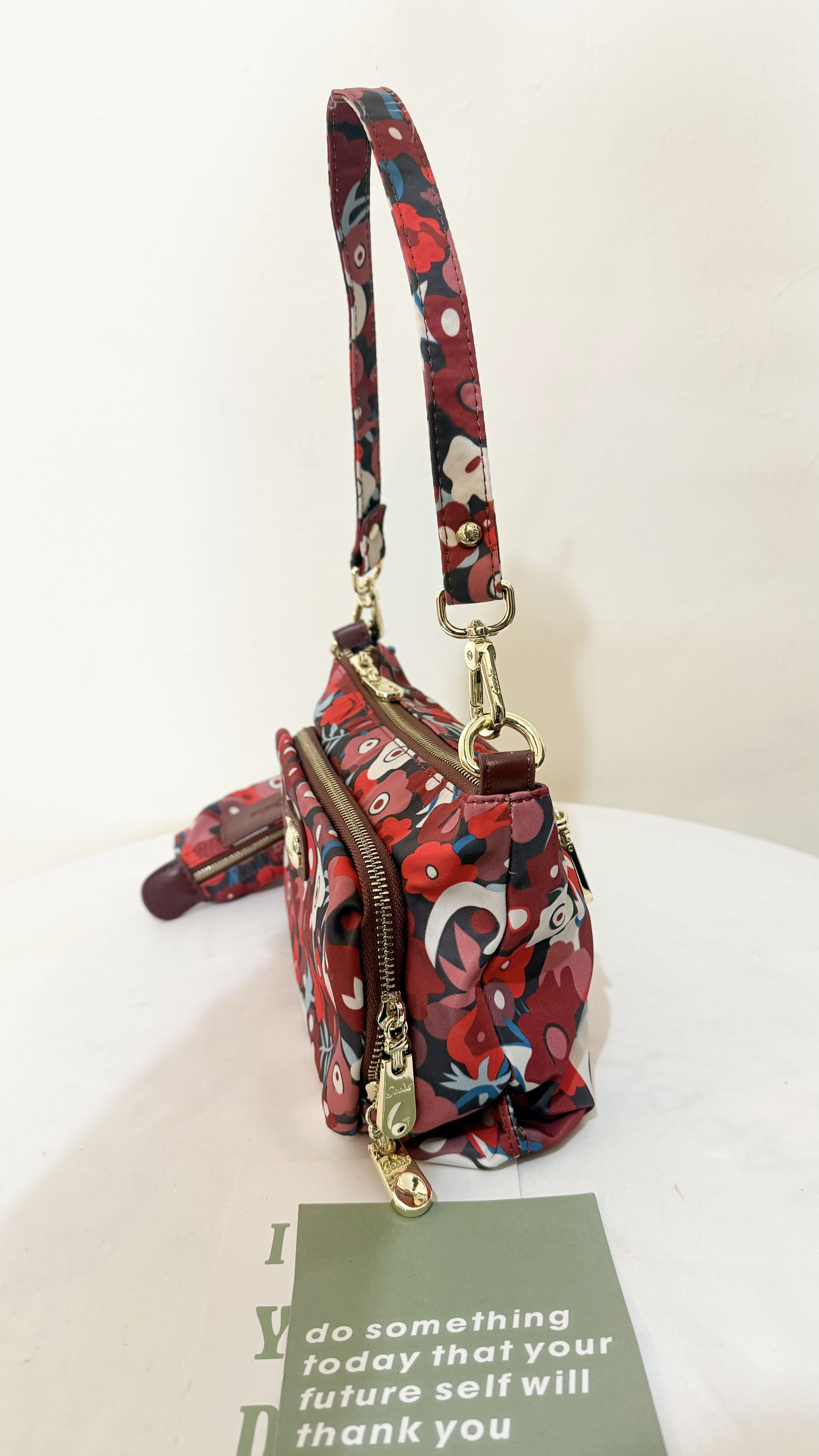 GOODS 紅花朵拼色防潑水肩背包 / 側背包  #2813