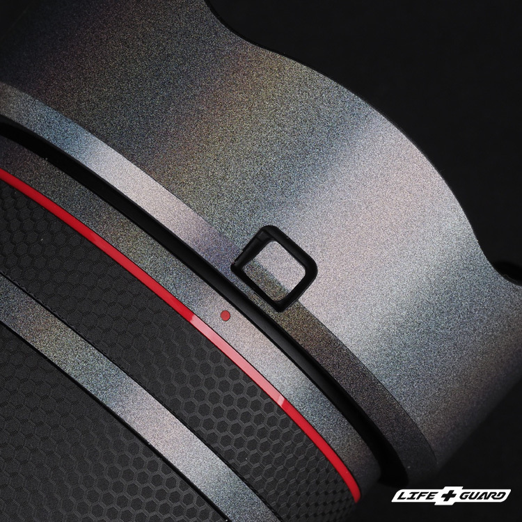 Canon RF 24mm F1.4 L VCM 貼膜質感特寫，LIFE+GUARD 設計風格