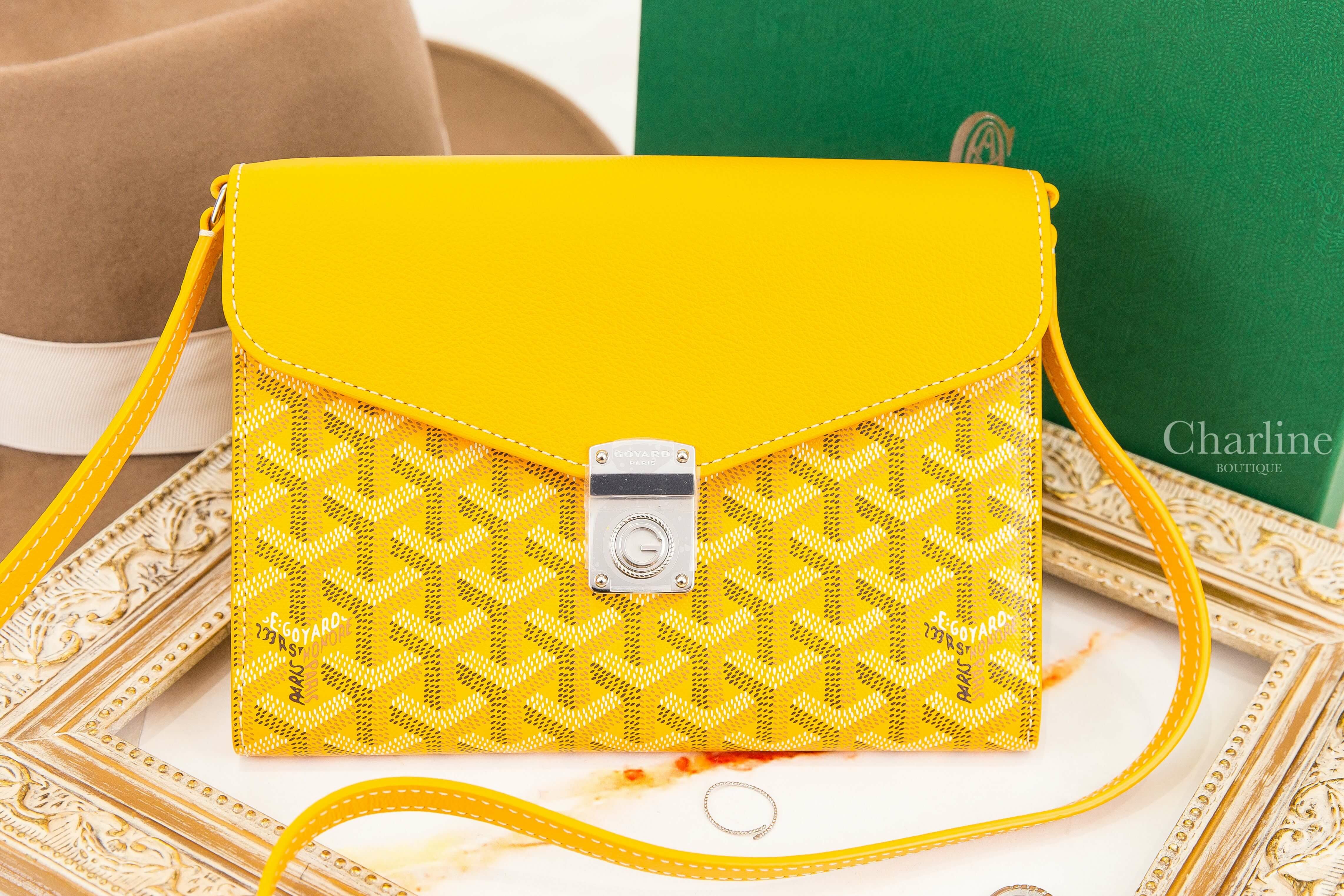 Goyard Chypre Wallet Pouch 黃色帆布小牛皮銀色G釦信封肩背包-Charline Boutique 精品代購