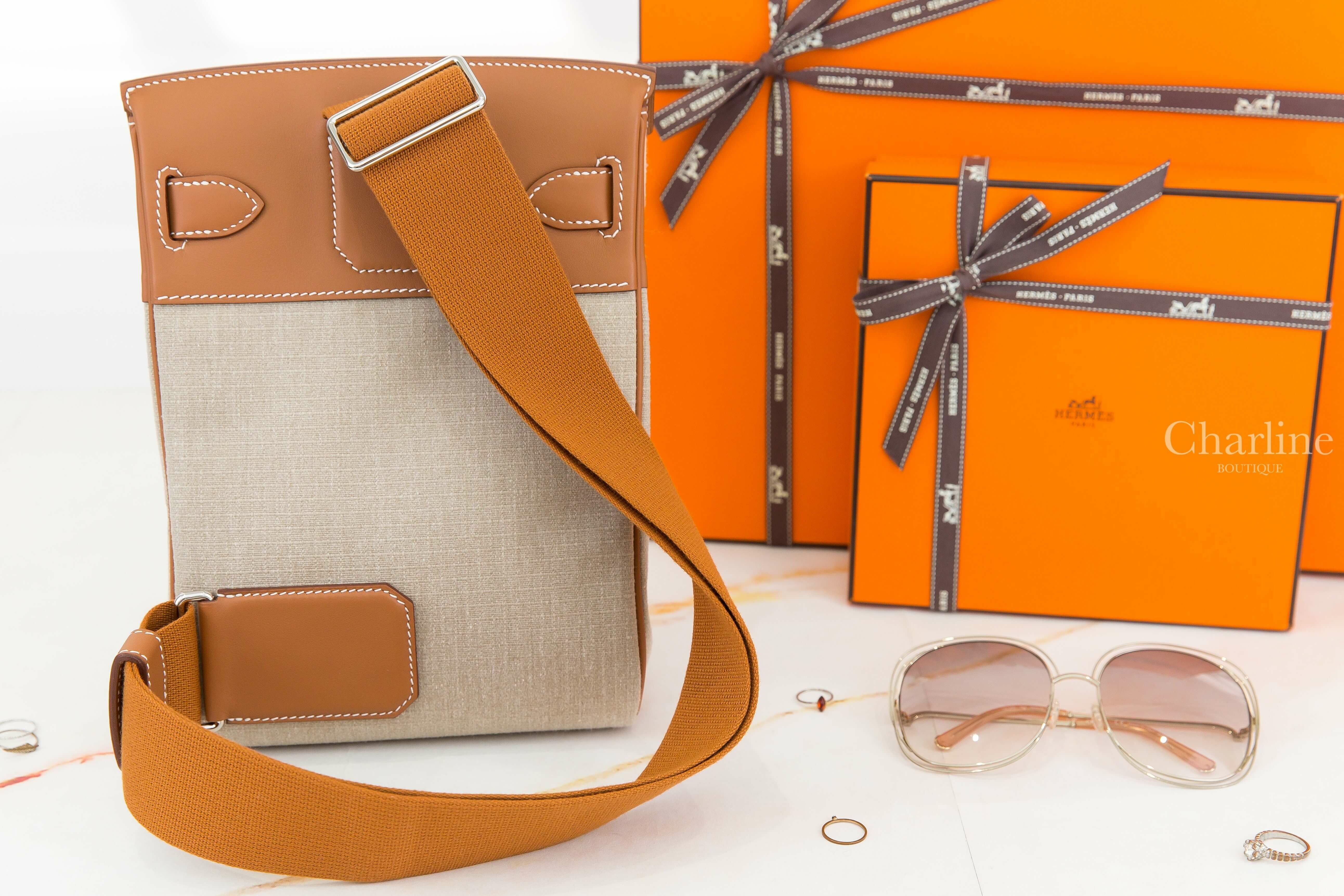 Hermès Hac A Dos PM T&C 37 Gold Tolie Bivouac / Veau Swift 焦糖色拼帆布銀釦小型斜背肩背包-Charline Boutique 精品代購