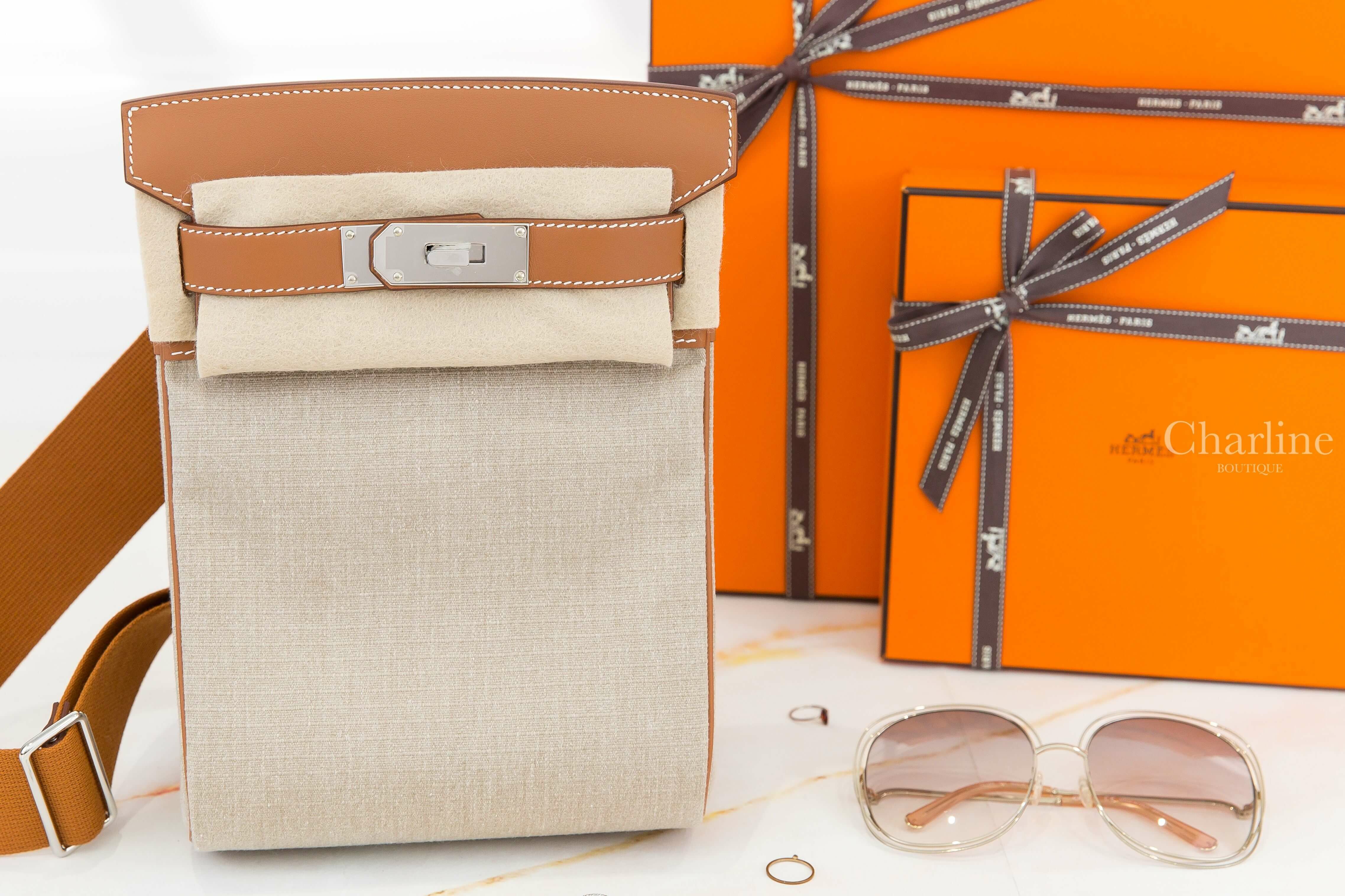 Hermès Hac A Dos PM T&C 37 Gold Tolie Bivouac / Veau Swift 焦糖色拼帆布銀釦小型斜背肩背包