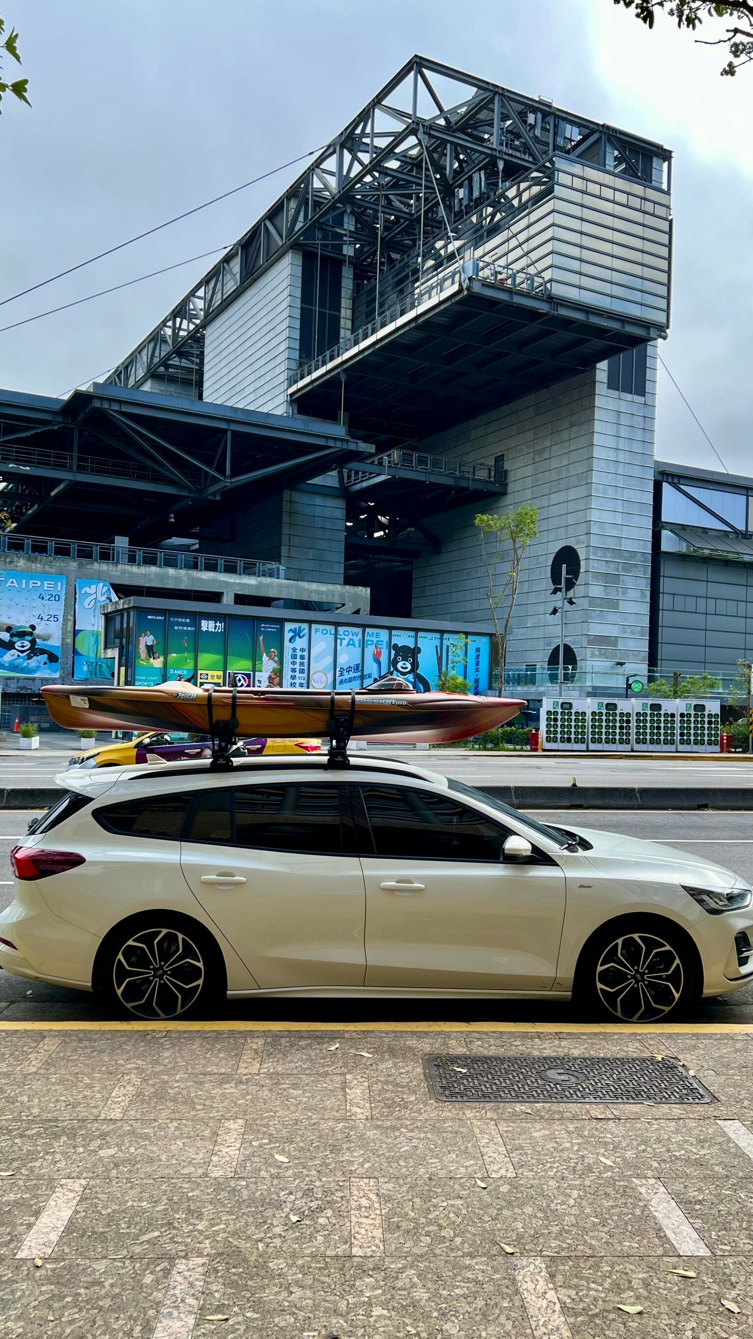 獨木舟 衝浪板架 衝浪 (Thule DockGrip 895 )