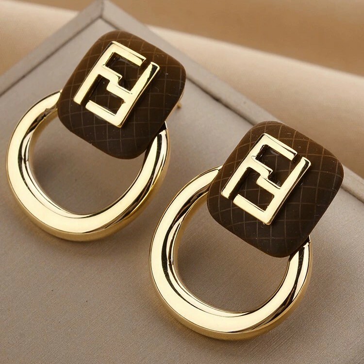 F皮革金屬圓形耳環(特)