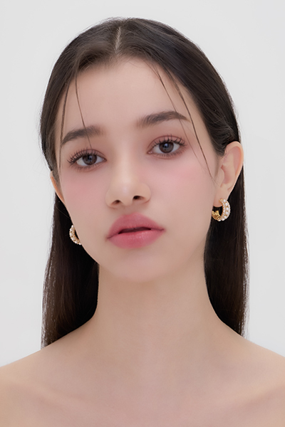 C形雙排鑽針珍珠。夾式耳環